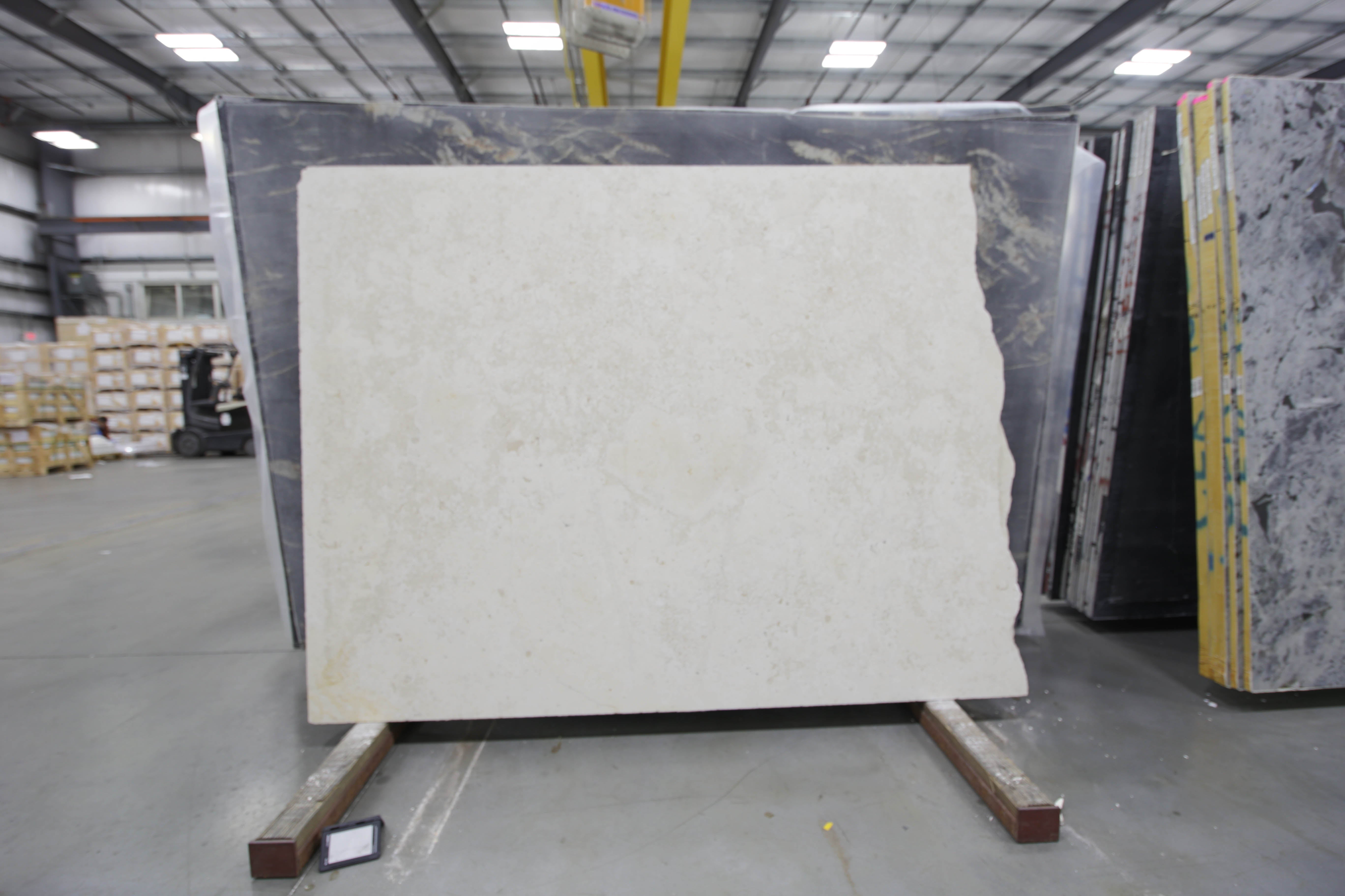  Crema%20Luna%20Limestone%20Slab%203/4%22%20%20Honed%20Stone - 45093#13 -  66x82 