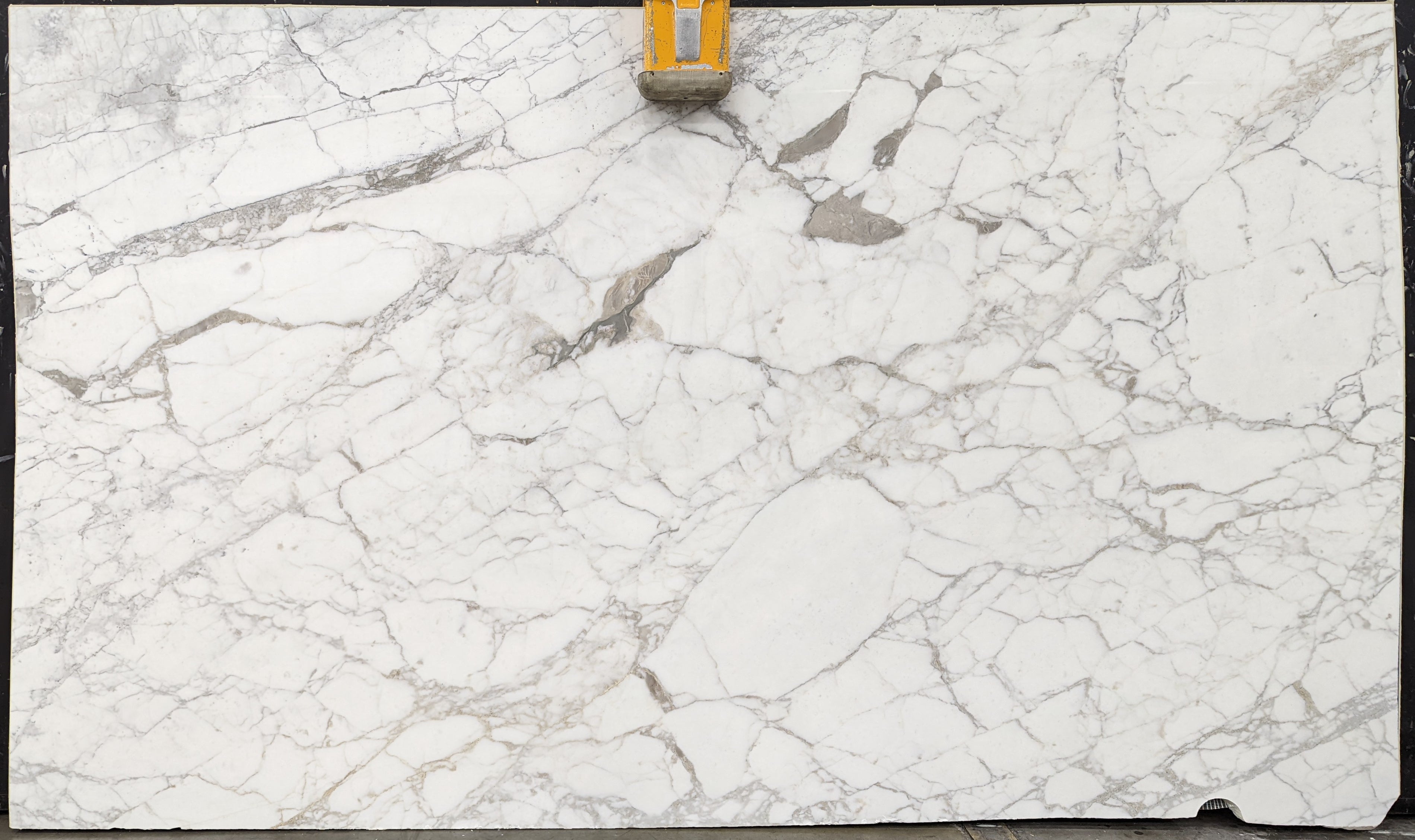  Calacatta Veneto Marble Slab 1-1/4 - B051104#09 -  71X125 