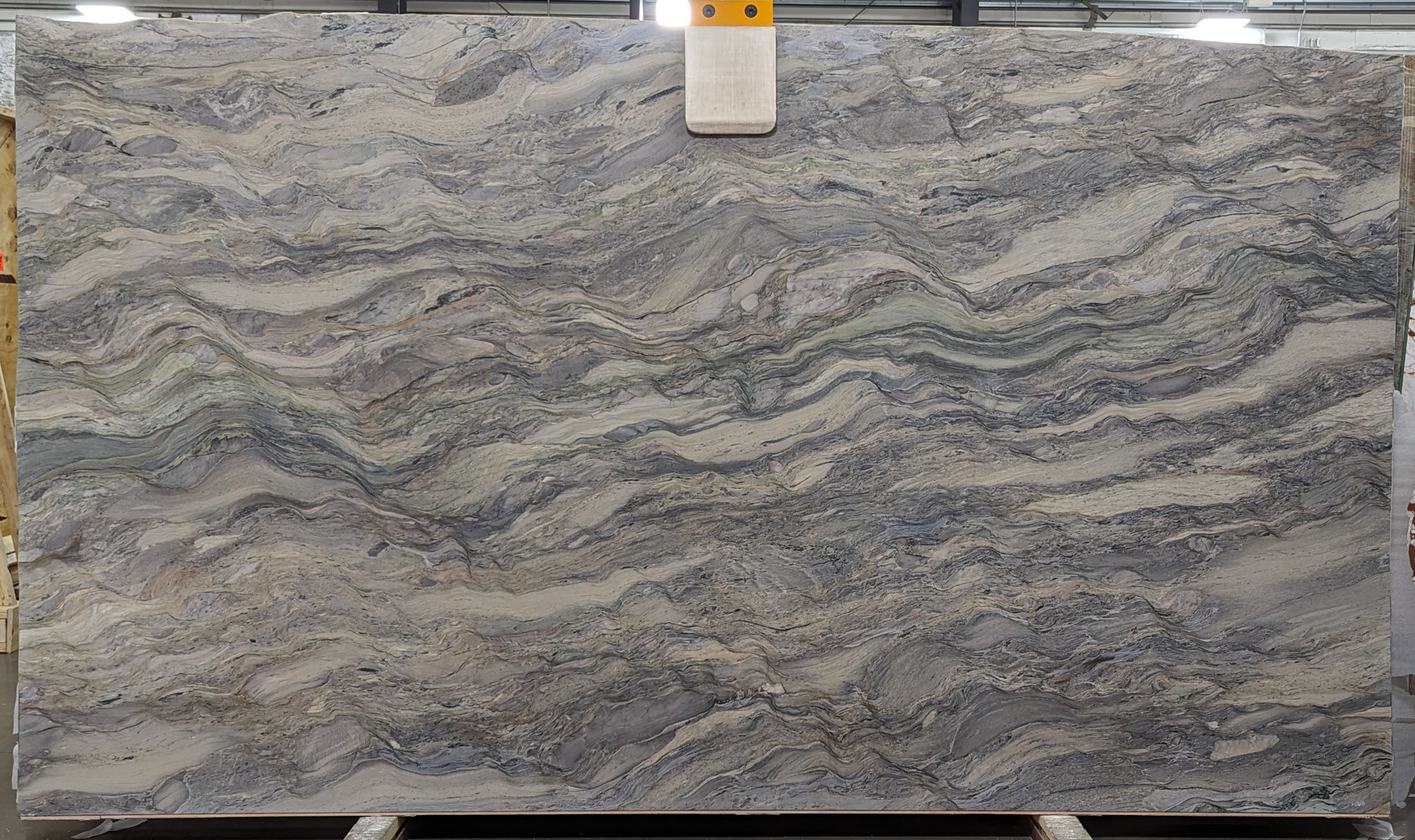  Extra Fusion Wow Dark Extra Quartzite Slab 3/4 - BG16056#28 -  71x126 