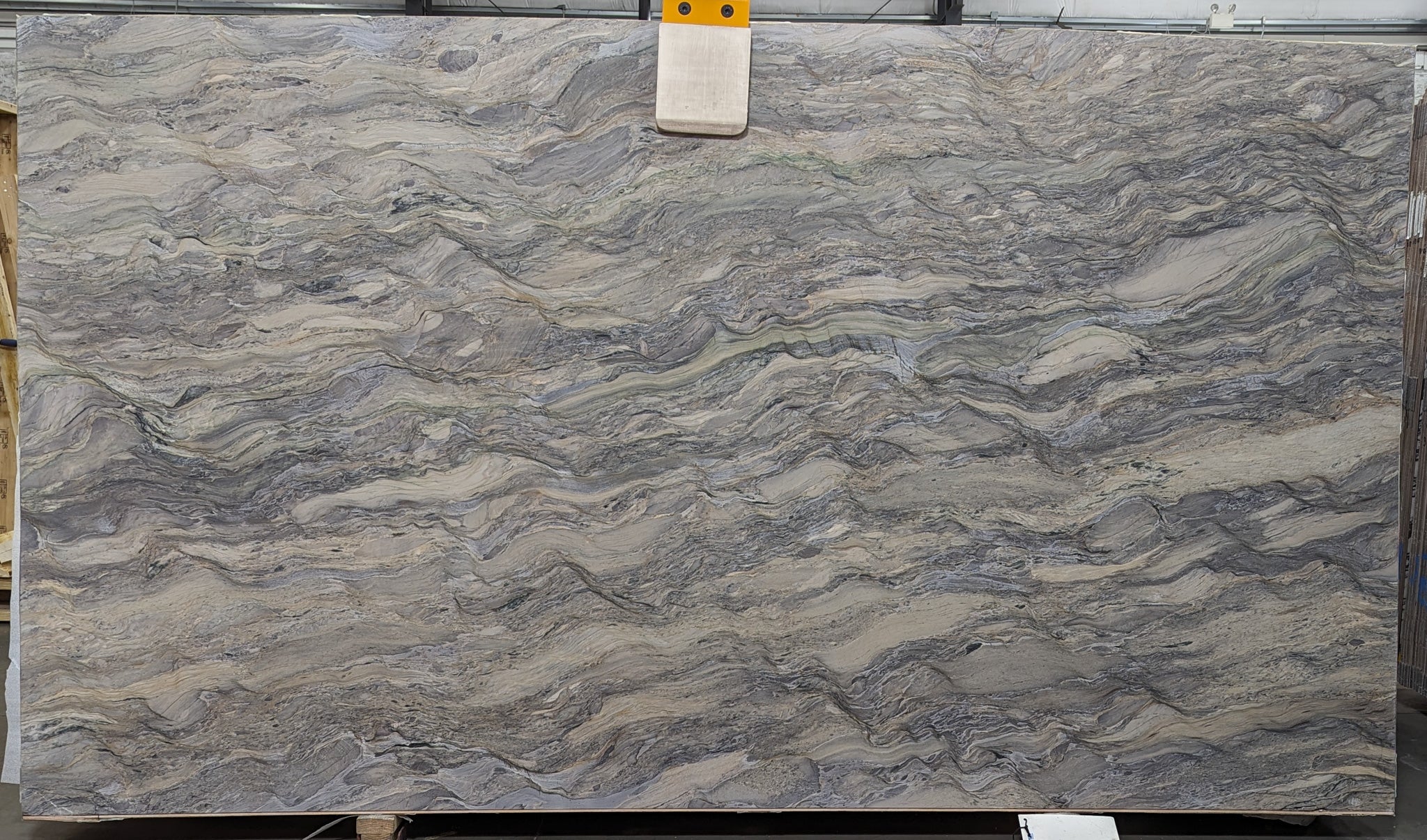  Extra Fusion Wow Dark Extra Quartzite Slab 3/4 - BG16056#40 -  71x126 