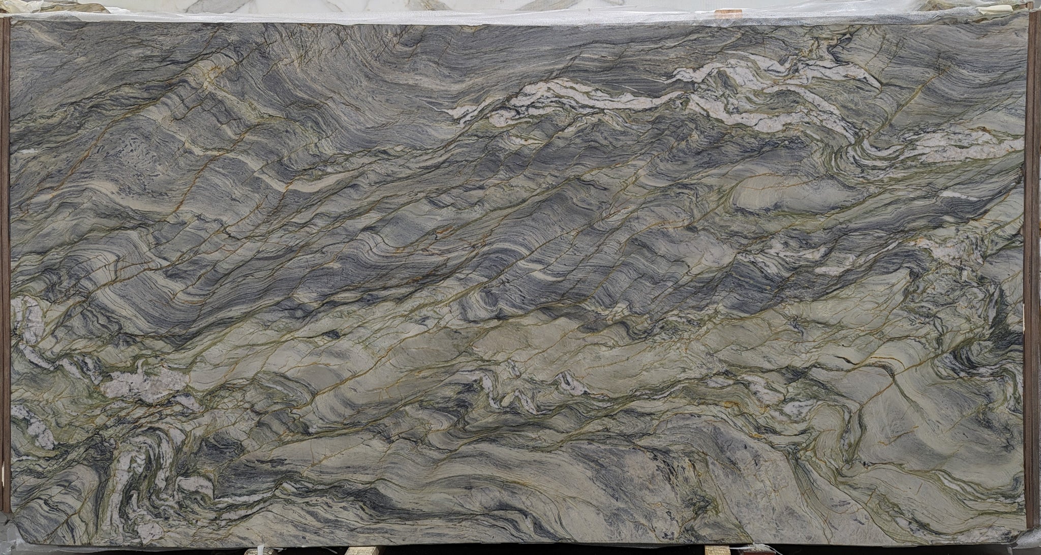  Extra Fusion Wow Dark Extra Quartzite Slab 3/4 - DH531#18 -  63X127 