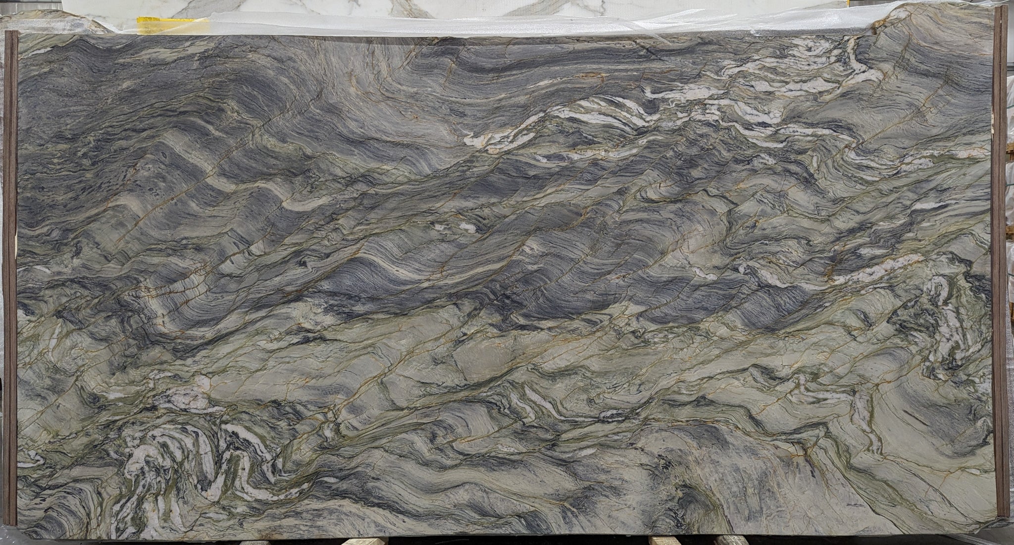  Extra Fusion Wow Dark Extra Quartzite Slab 3/4 - DH531#22 -  63X127 