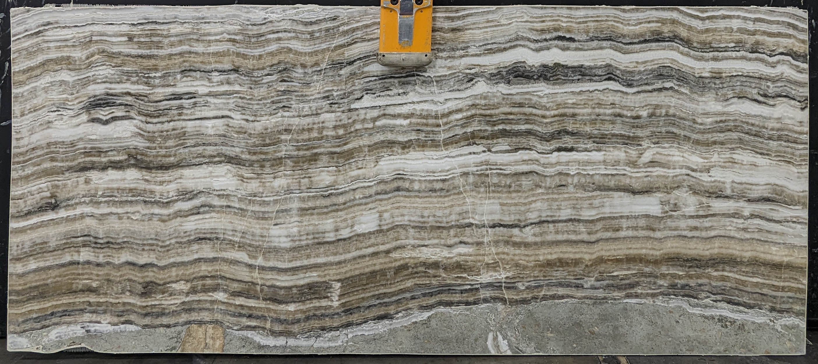  Grey%20Onyx%20Slab%203/4%22%20%20Polished%20Stone - KM22521#33 -  48x117 