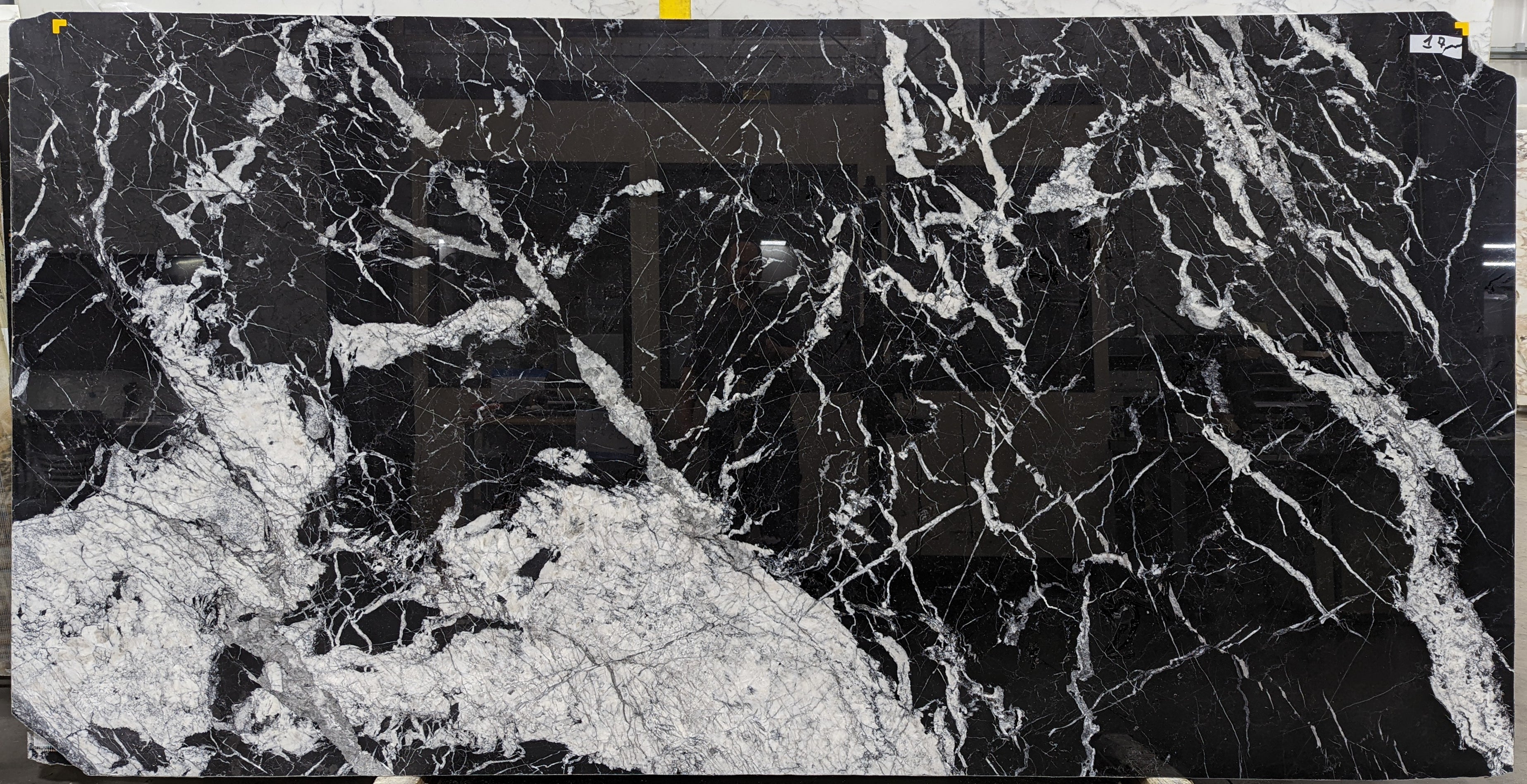  Nero Marquina Marble Slab 3/4 - VR6254#17 -  61x113 