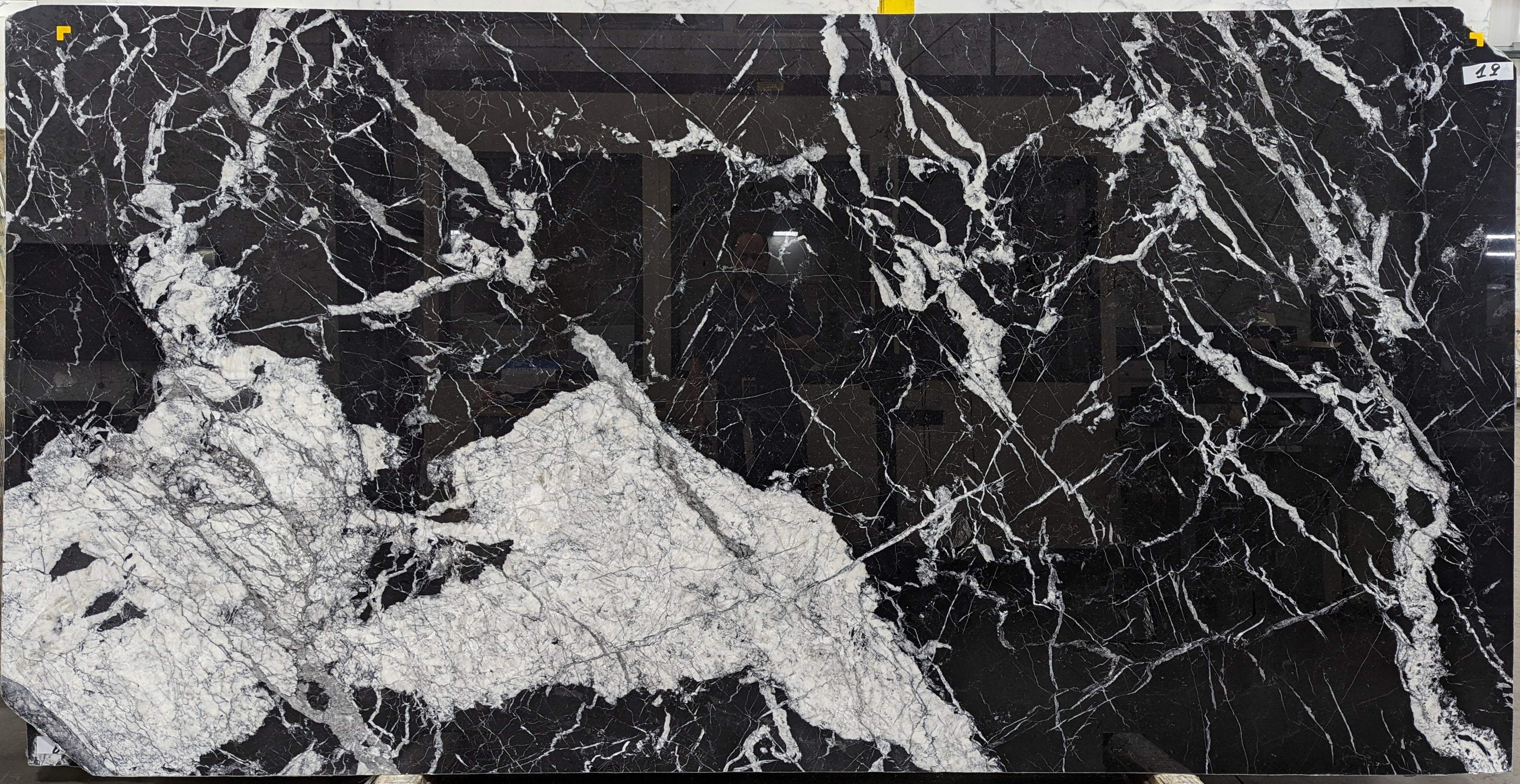  Nero Marquina Marble Slab 3/4 - VR6254#19 -  60x113 