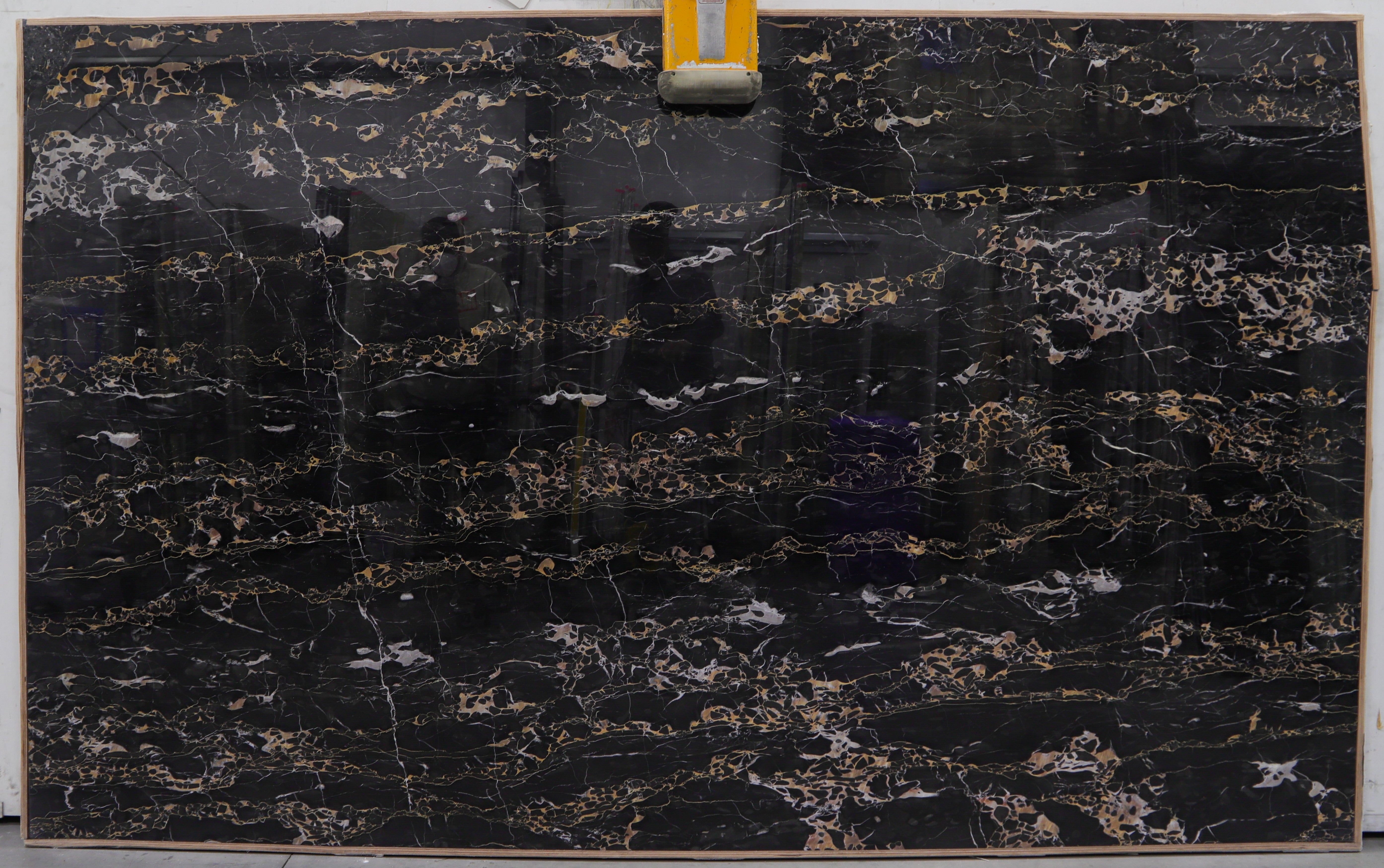  Nero%20Portoro%20Marble%20Slab%203/4%22%20%20Polished%20Stone - P194#26 -  69X112 