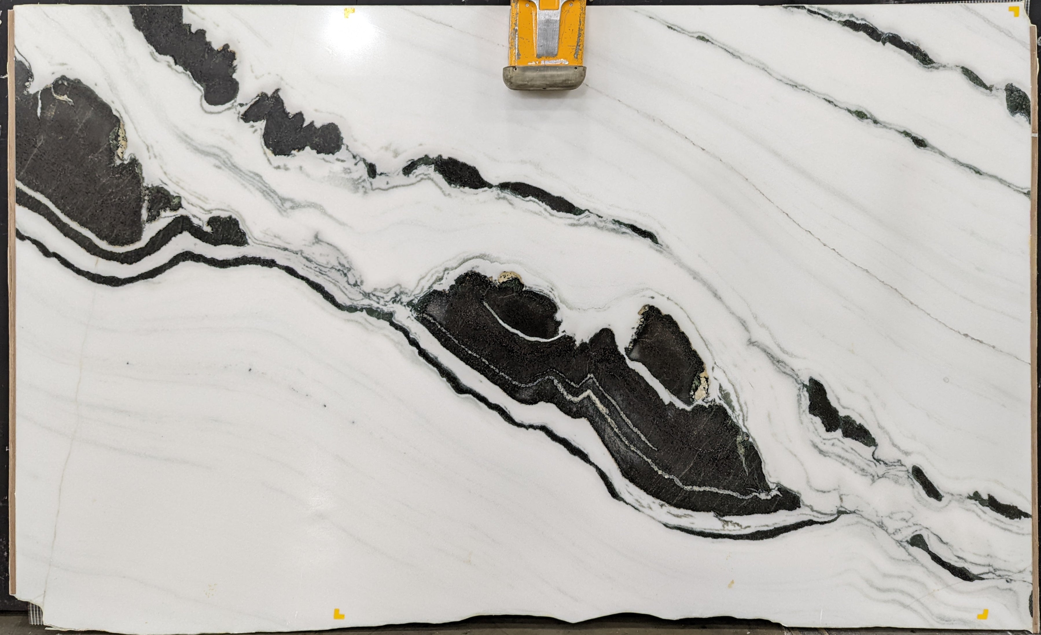  Panda%20White%20Marble%20Slab%203/4%22%20%20Polished%20Stone - P12722#01 -  63x70 