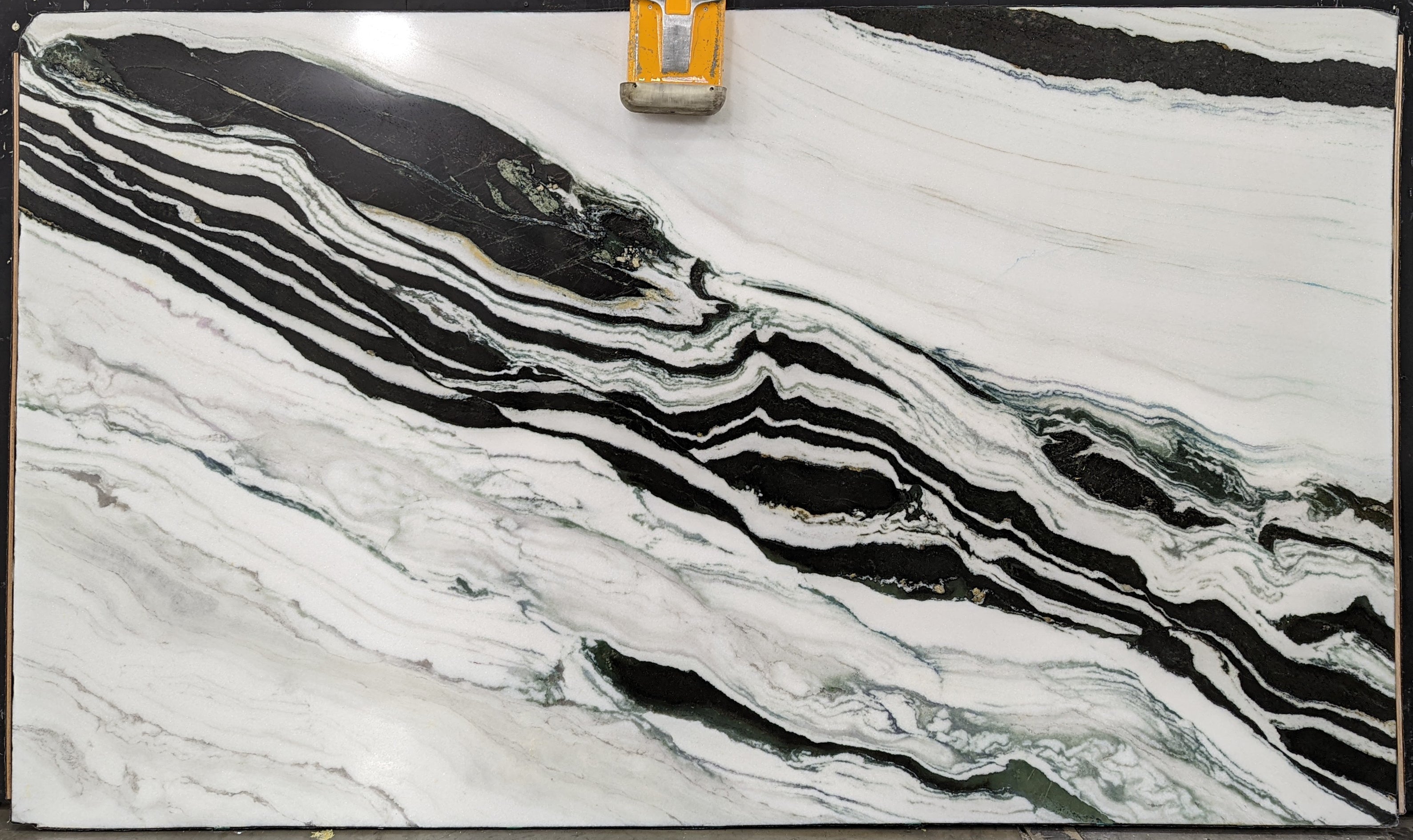  Panda%20White%20Marble%20Slab%203/4%22%20%20Polished%20Stone - P305/21#35 -  62x107 