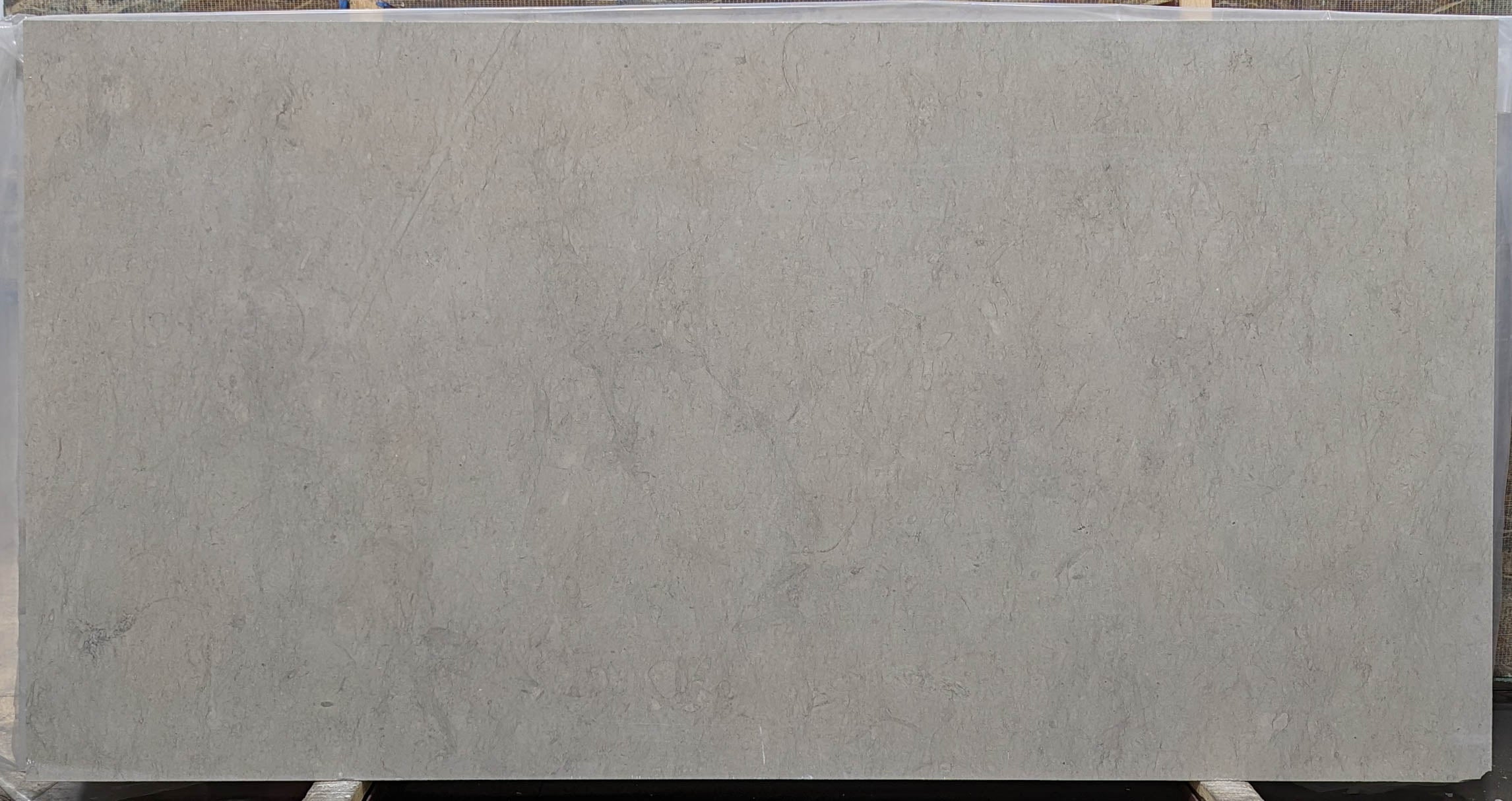  Smoke Limestone Slab 3/4  Honed Stone - 53404#19 -  54x105 