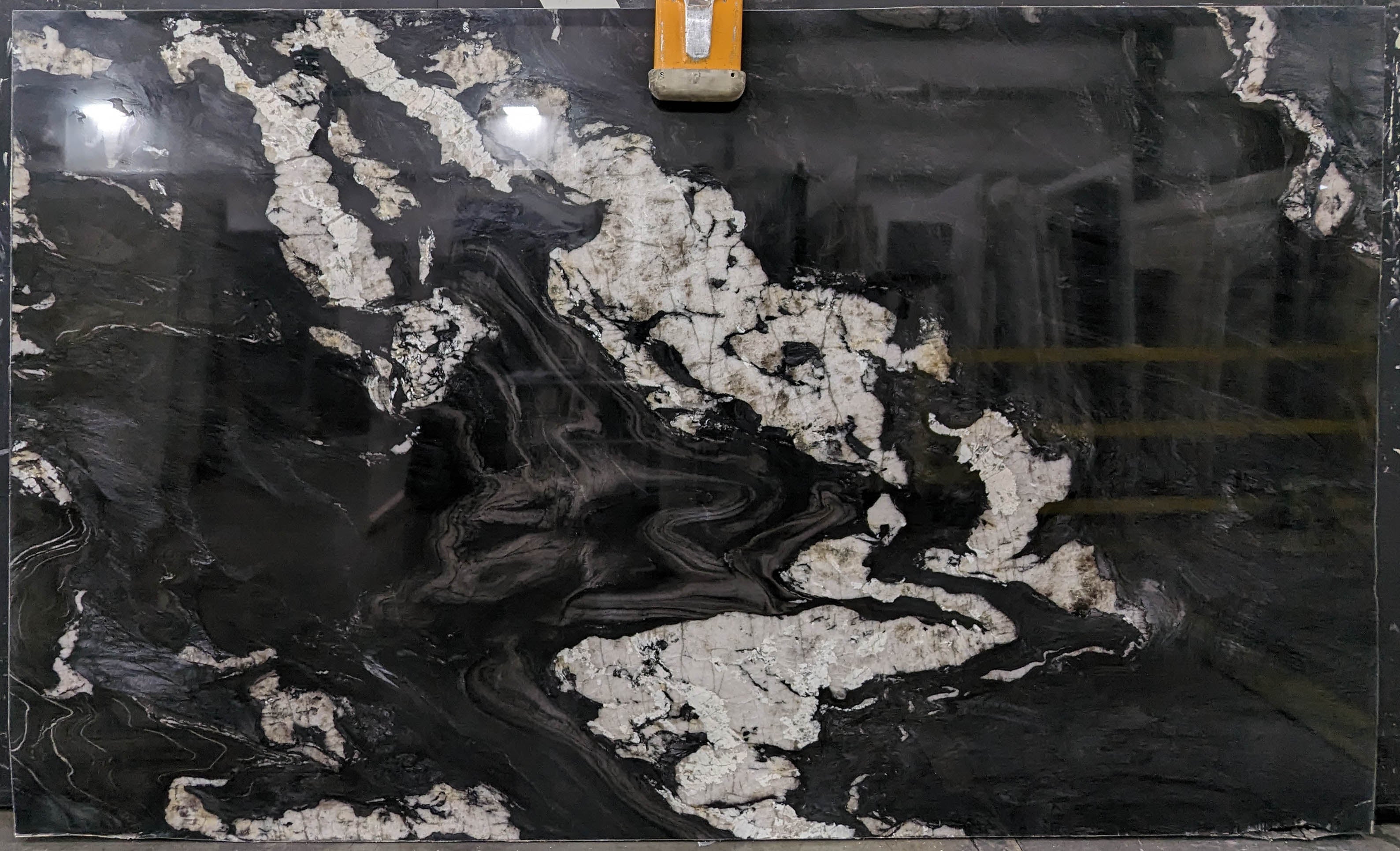  Tempest%20Black%20Quartzite%20Slab%203/4%22%20%20Stone - B054541#18 -  73x123 