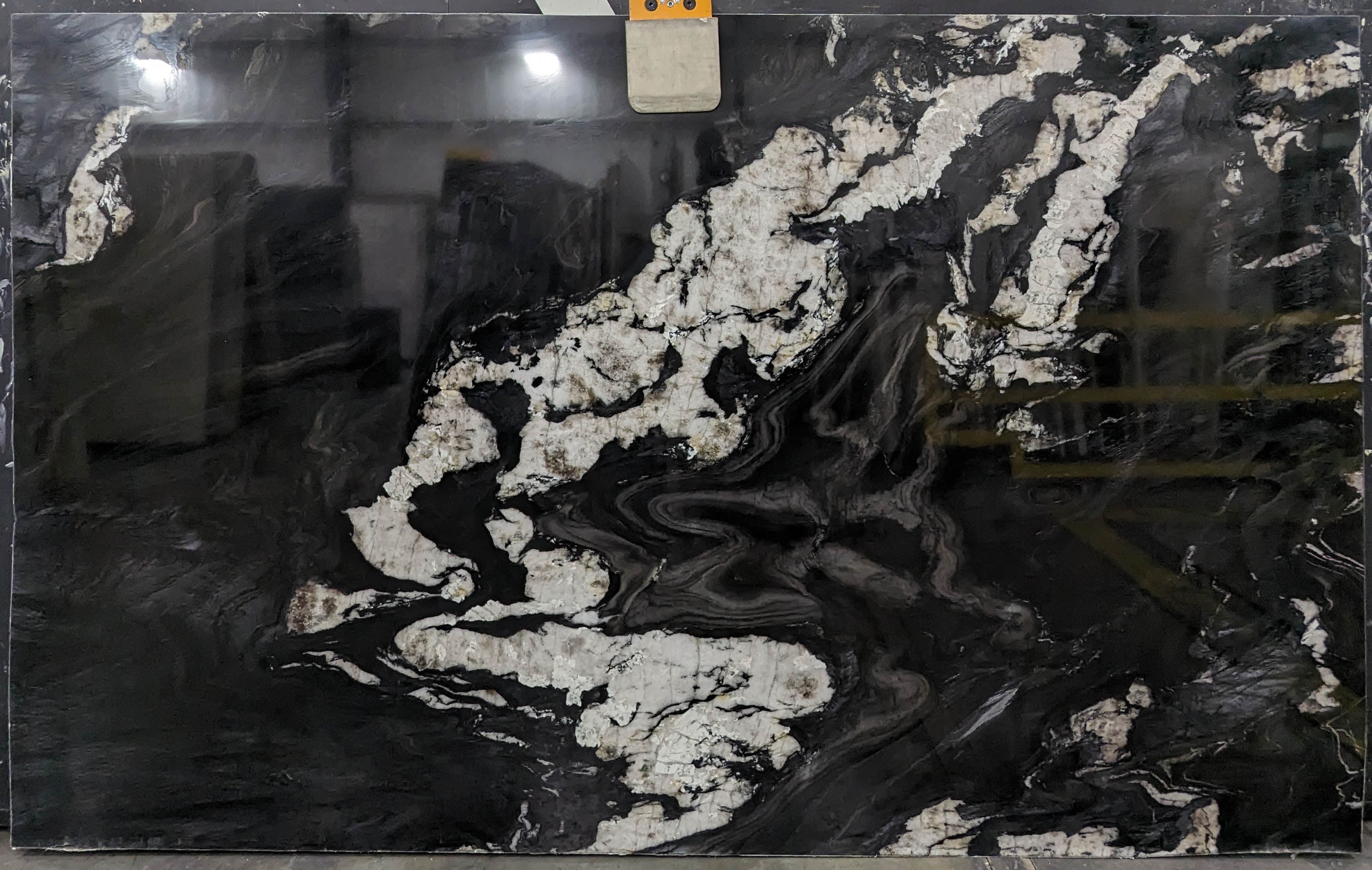  Tempest%20Black%20Quartzite%20Slab%203/4%22%20%20Stone - B054541#19 -  73x123 