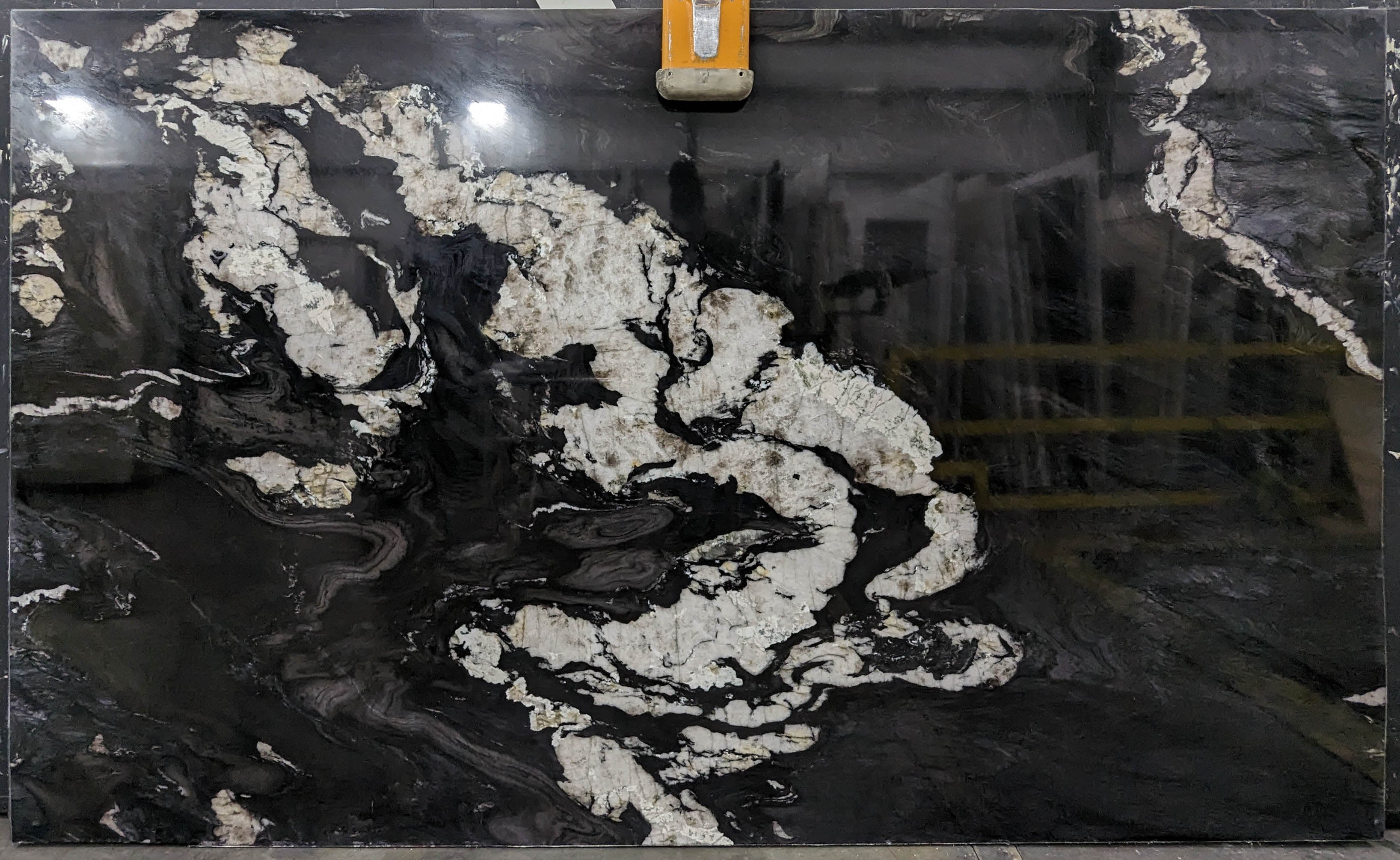  Tempest Black Quartzite Slab 3/4  Stone - B054541#24 -  73x123 