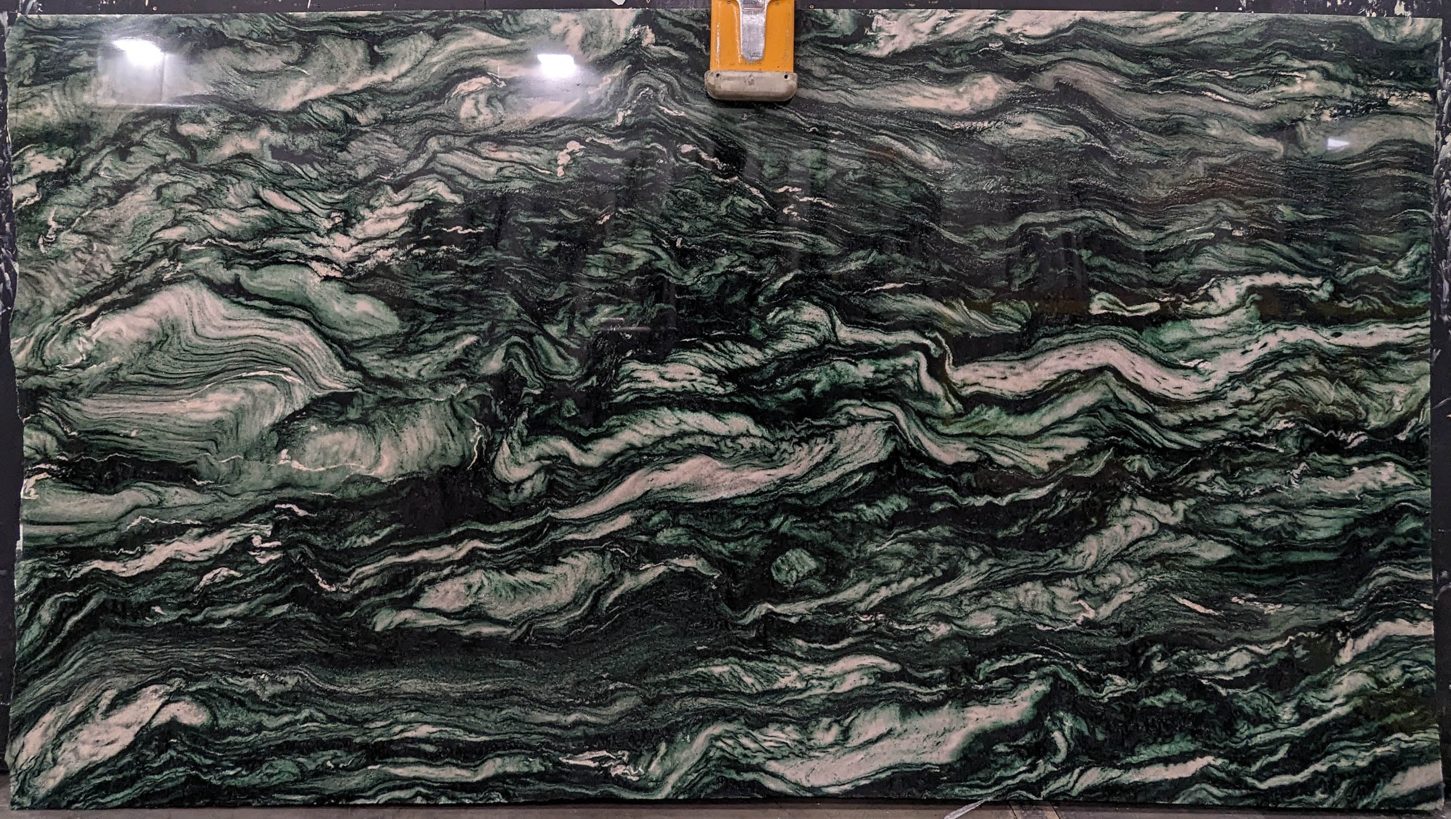  Verde Aurora Quartzite Slab 3/4  Stone - B053497#32 -  67X128 