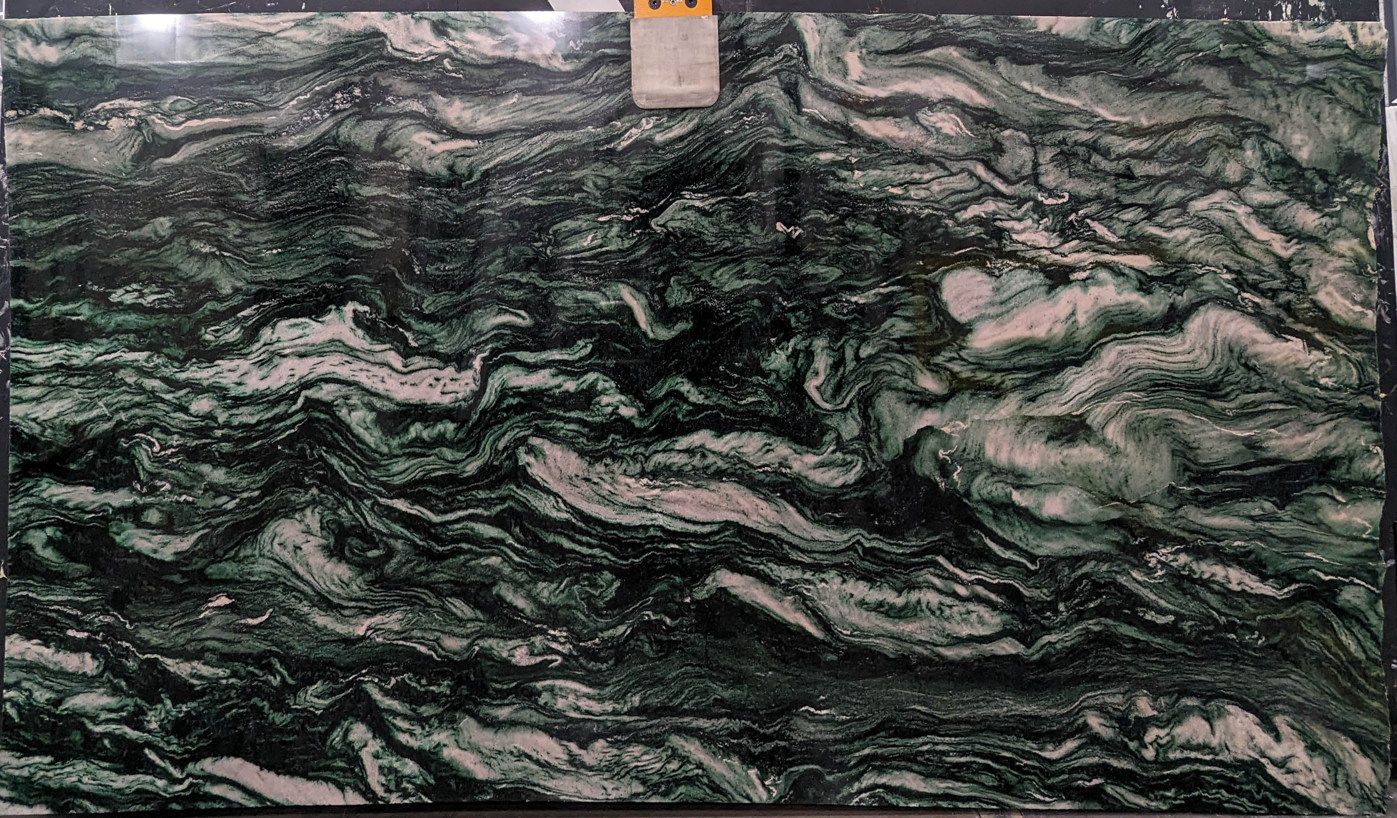  Verde%20Aurora%20Quartzite%20Slab%203/4%22%20%20Stone - B053497#35 -  67X128 