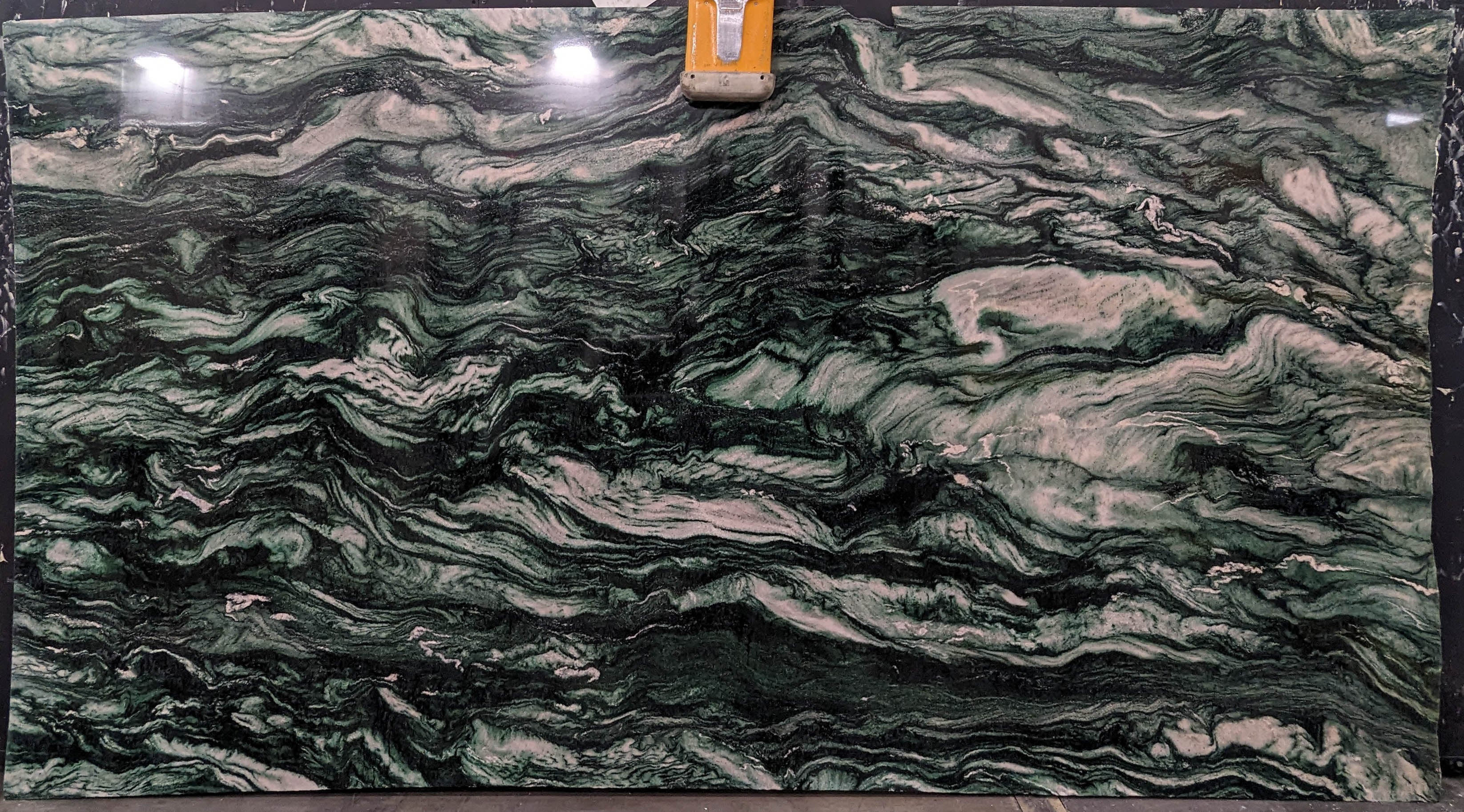  Verde Aurora Quartzite Slab 3/4  Stone - B053497#39 -  67X128 