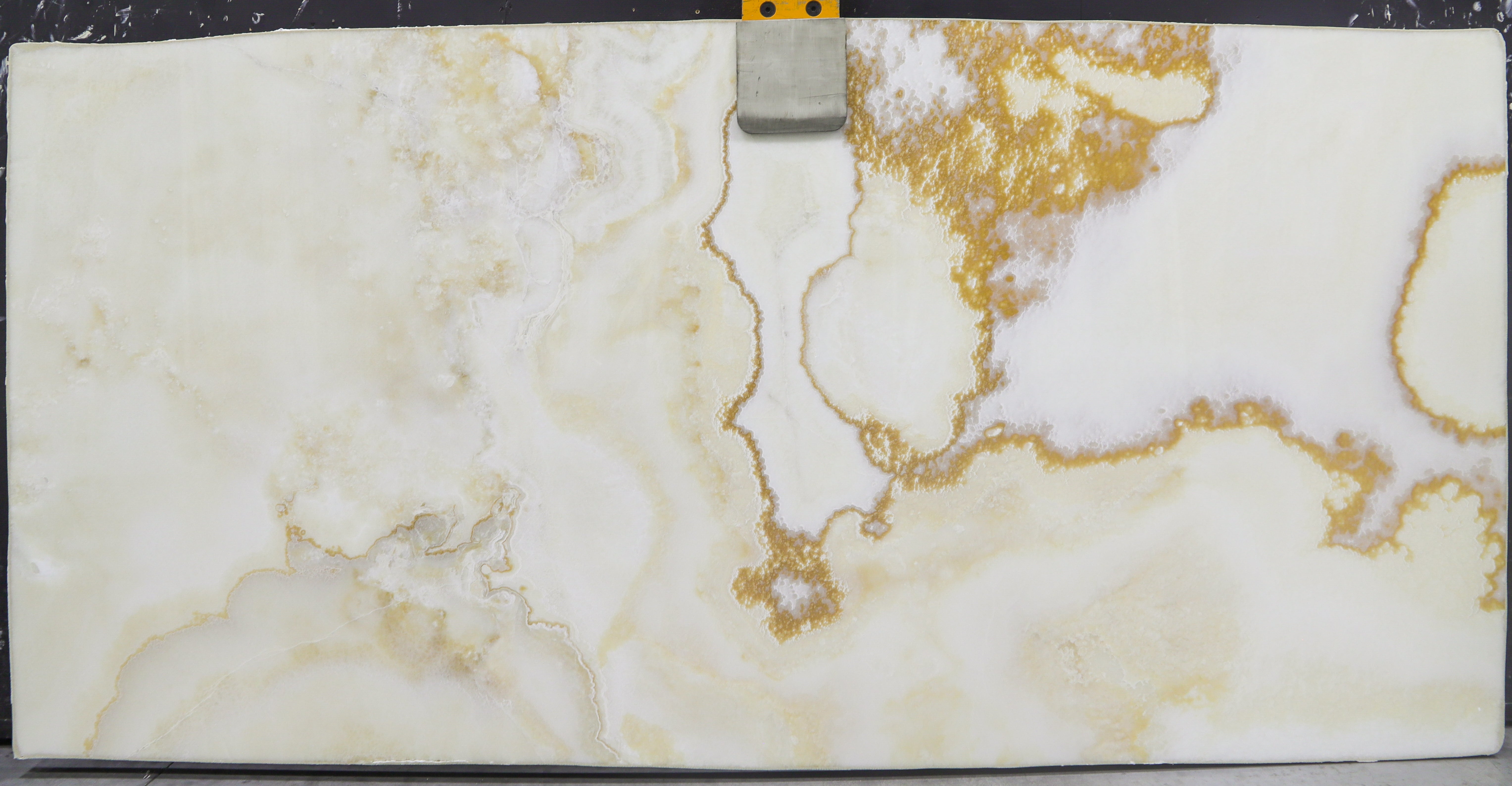  Vanilla Onyx Slab 3/4 - KM21482#10 -  54x117 