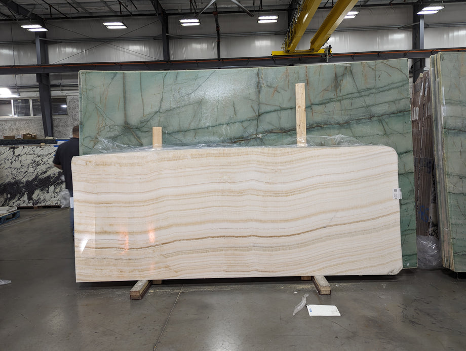  Vanilla Onyx Slab 3/4 - KM23004#11 -  44X117 VS 