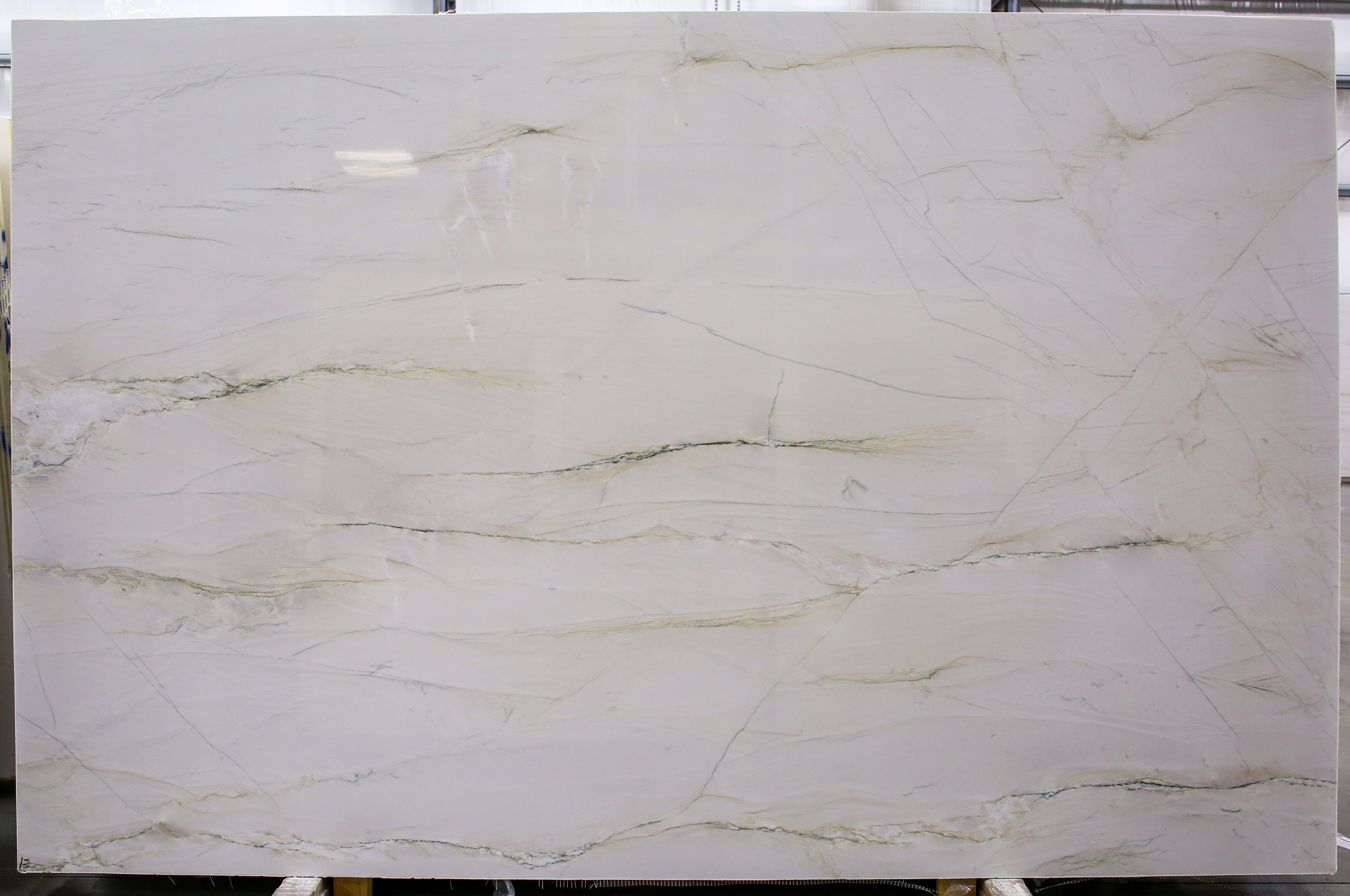  White Quartzite Slab 3/4 - B001556#47 -  59x120 