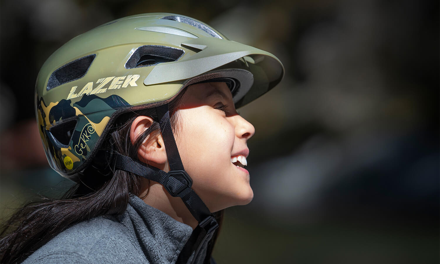 young girl wearing a Lazer Gekko MIPS bicycle Helmet 