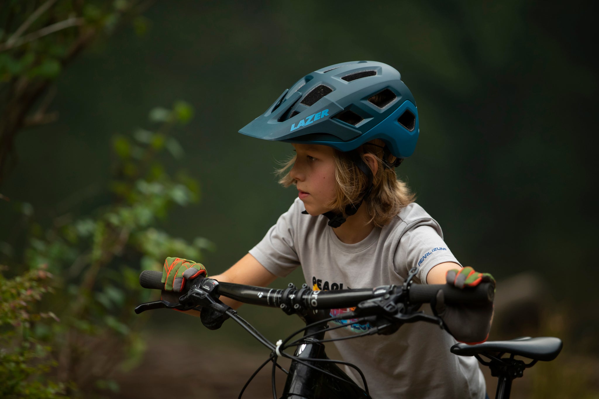 Lazer coyote MTB helmet kid mountain biking