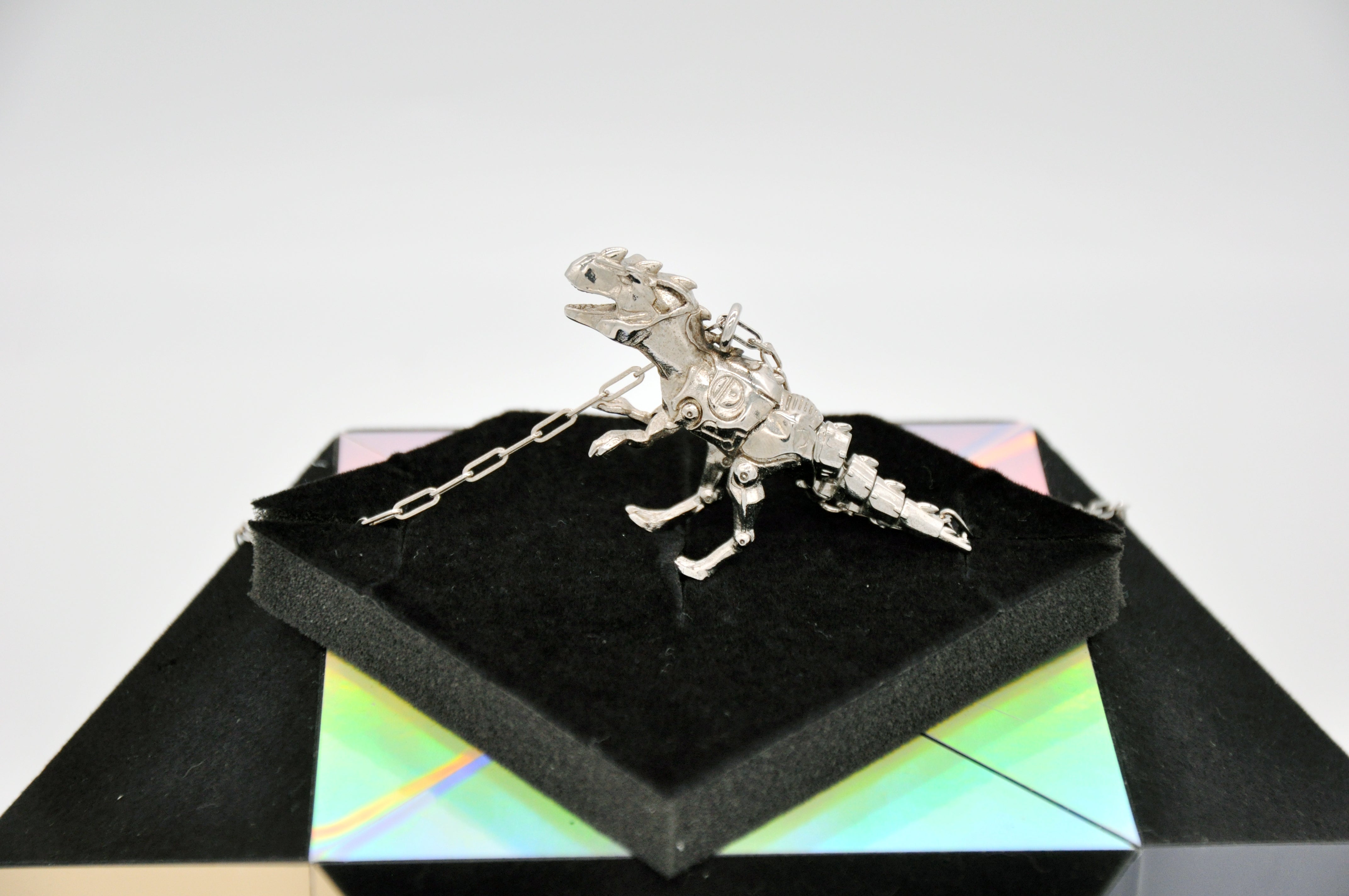 dior dinosaur necklace