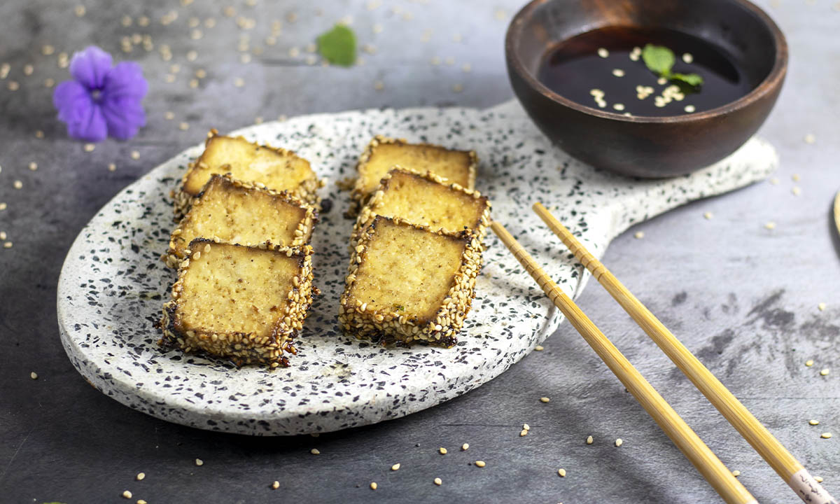 vegan Sesame crusted tofu with teriyaki glaze bite