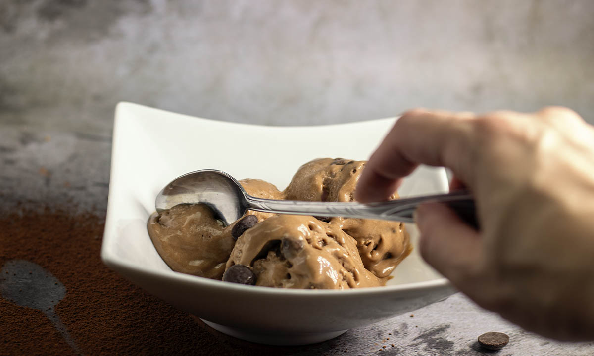 Best Vegan Creamy Chocolate Ice cream