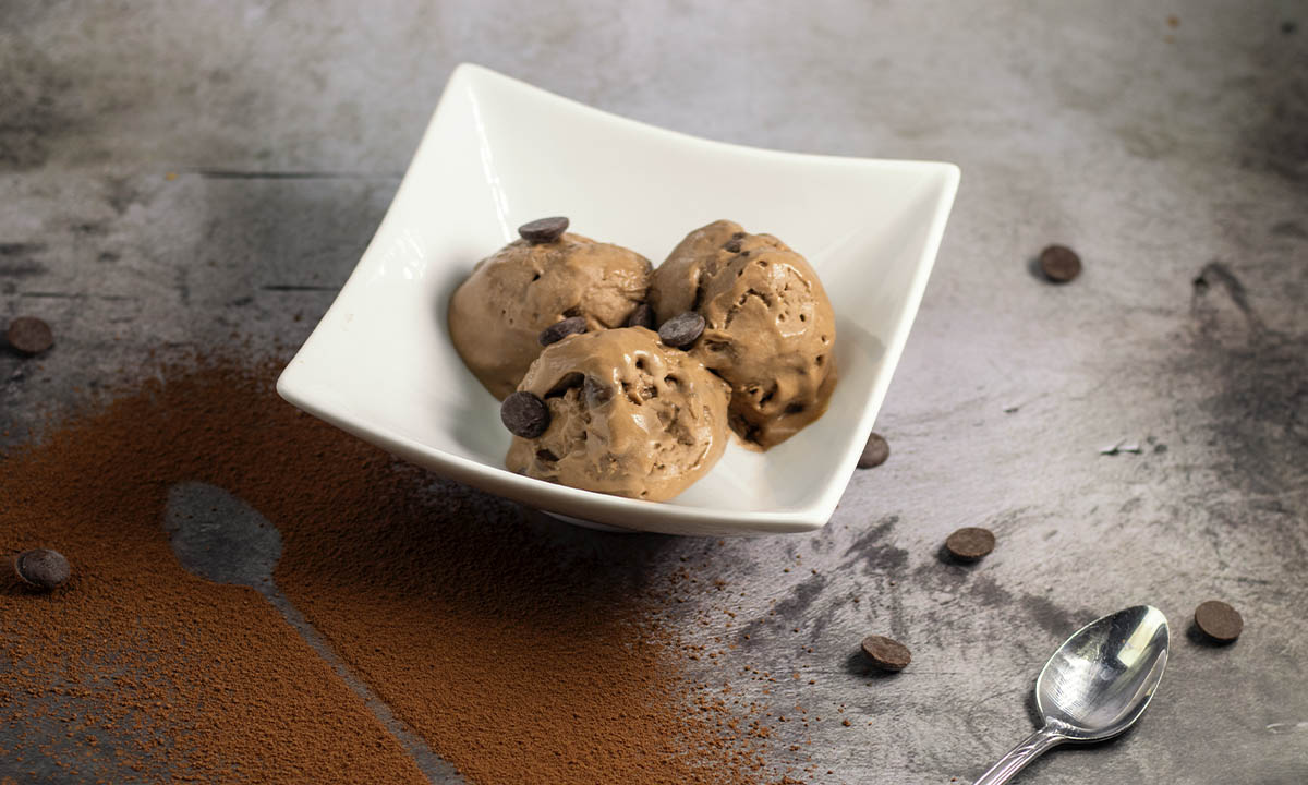 Best Vegan Creamy Chocolate Ice cream