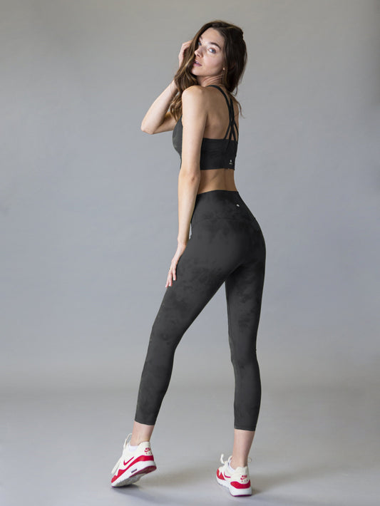Aryah Black Tie-Dye High-Impact Leggings  Gymwear outfits, Black tie dye,  Cute workout outfits