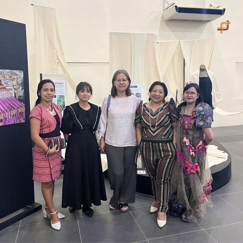 From left to right: Ms. Jocelyn Mayao (Weaver, Indigenous Enabel Craft), Ms. Kim Quinola (Faculty-in-charge, CHE Costume Museum), Dr. Shirley Guevarra (Dean, UP College of Home Economics), Ms. Antonia Mangsat (Member, Indigenous Enabel Craft) and Asst. Prof. Kristyn Caragay (Assistant Professor, Department of Clothing, Textiles and Interior Design, UP College of Home Economics)