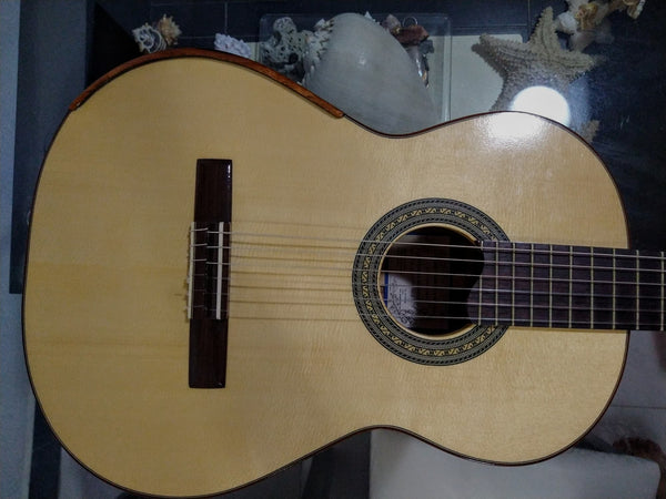 Guitarra Xun Gabriel Díaz 2018