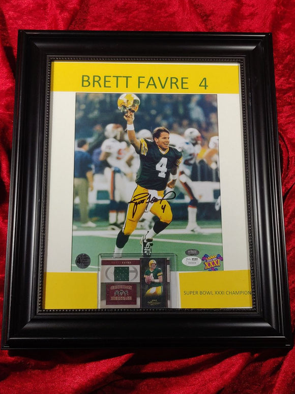 Brett Favre Autographed Green Bay Packers 8x10 Framed Photograph