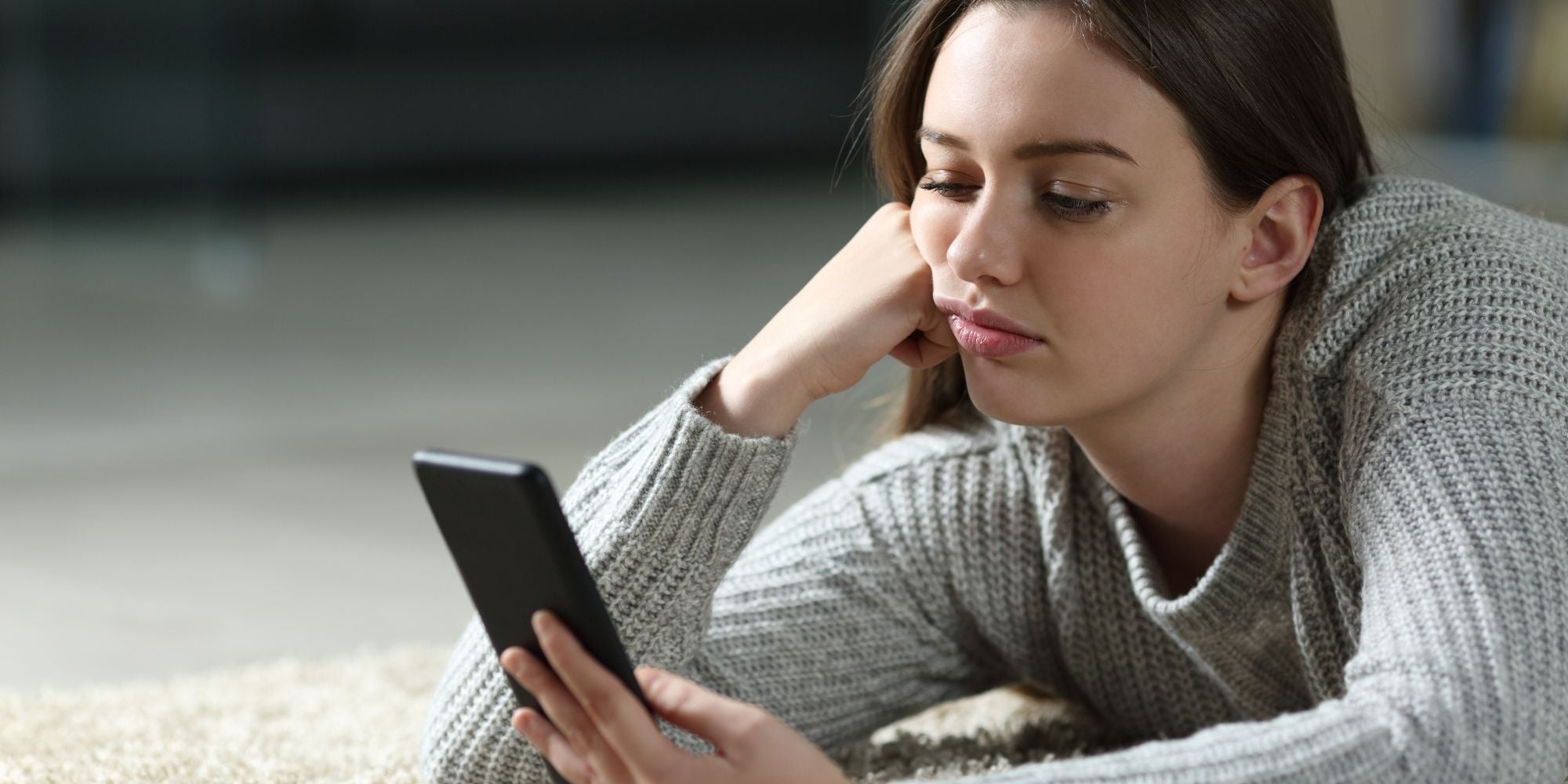 woman with slow phone