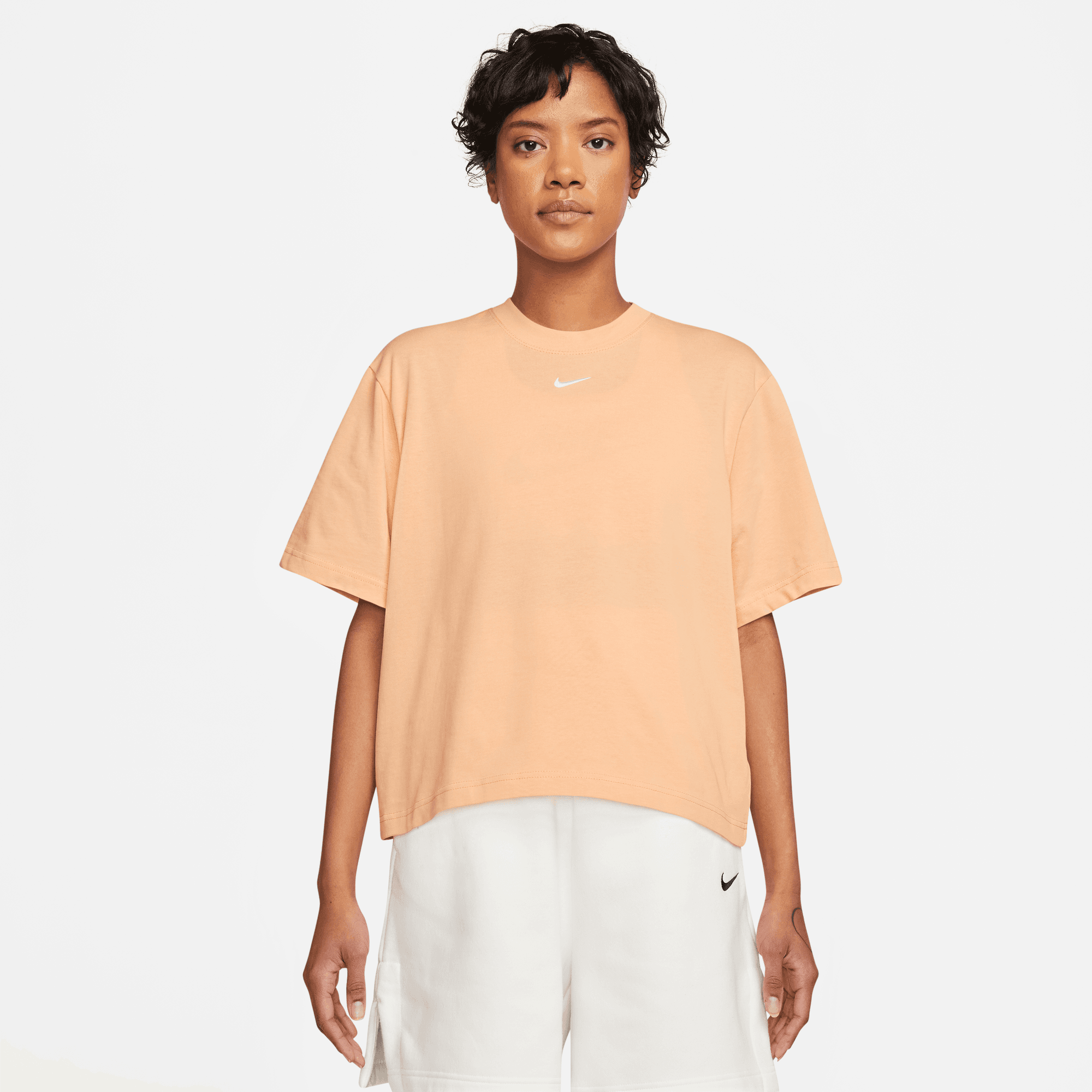 Nike Sportswear Essential Women's Boxy T-Shirt.