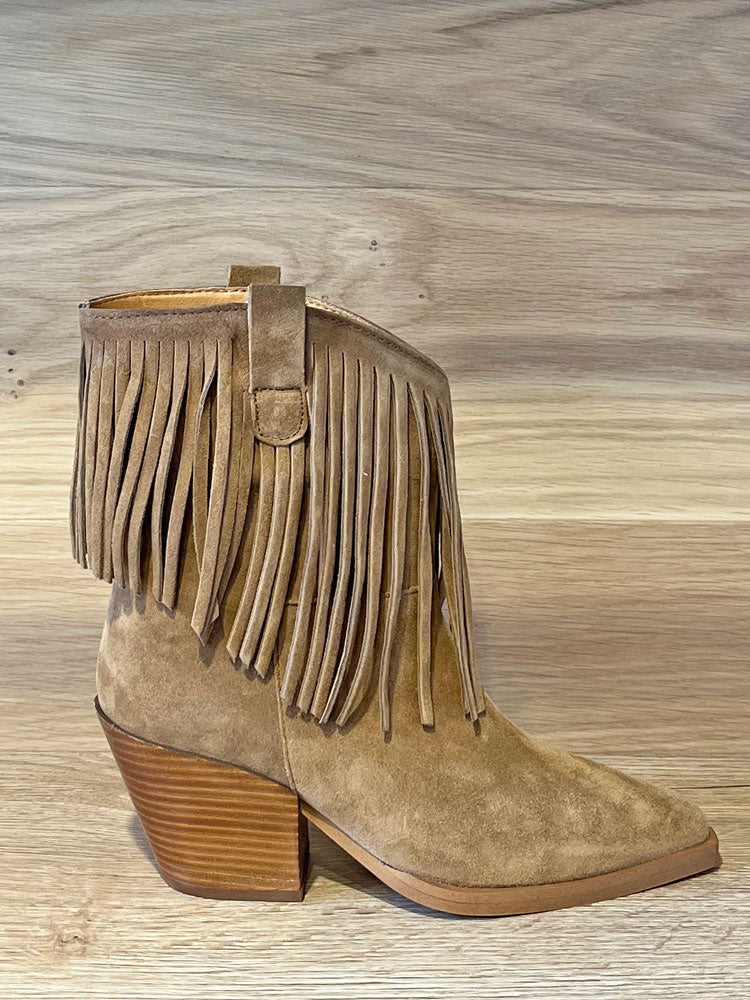 Image of Alpe Vermont Fringed Boots Tan