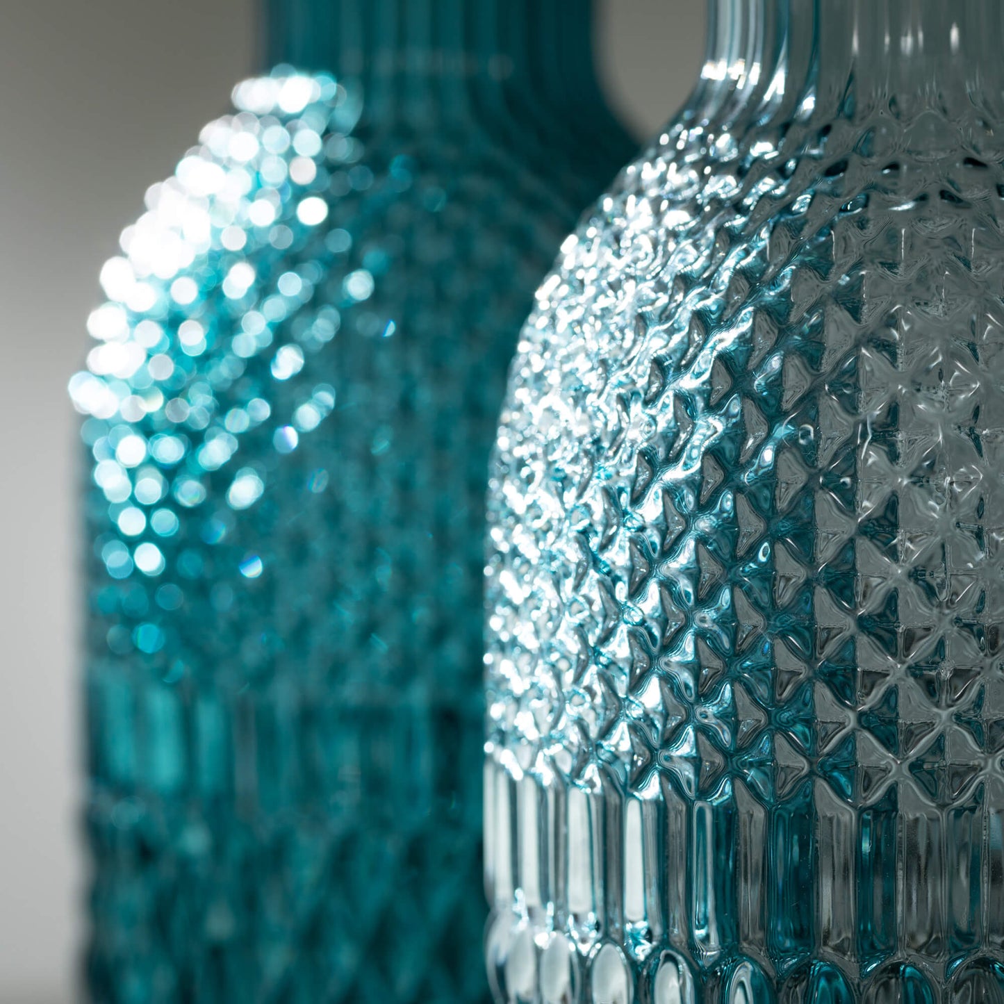close-up of vase pattern.