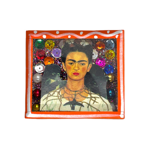 Handmade Square Shadow Box Nicho - Frida Photo Magnet – Muertolandia.com