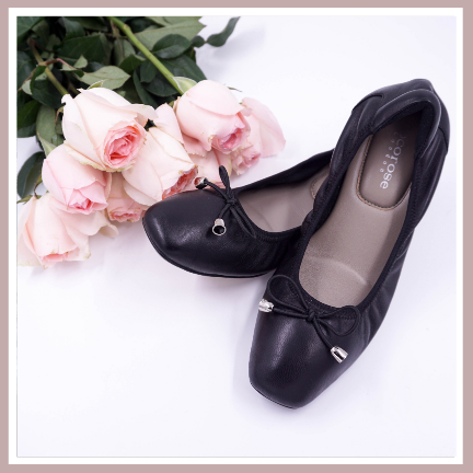 Soft and comfortable black leather ballet flats