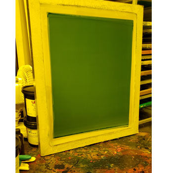 How to Coat a Screen with Emulsion for Screen Printing – Learn How To Screen  Print