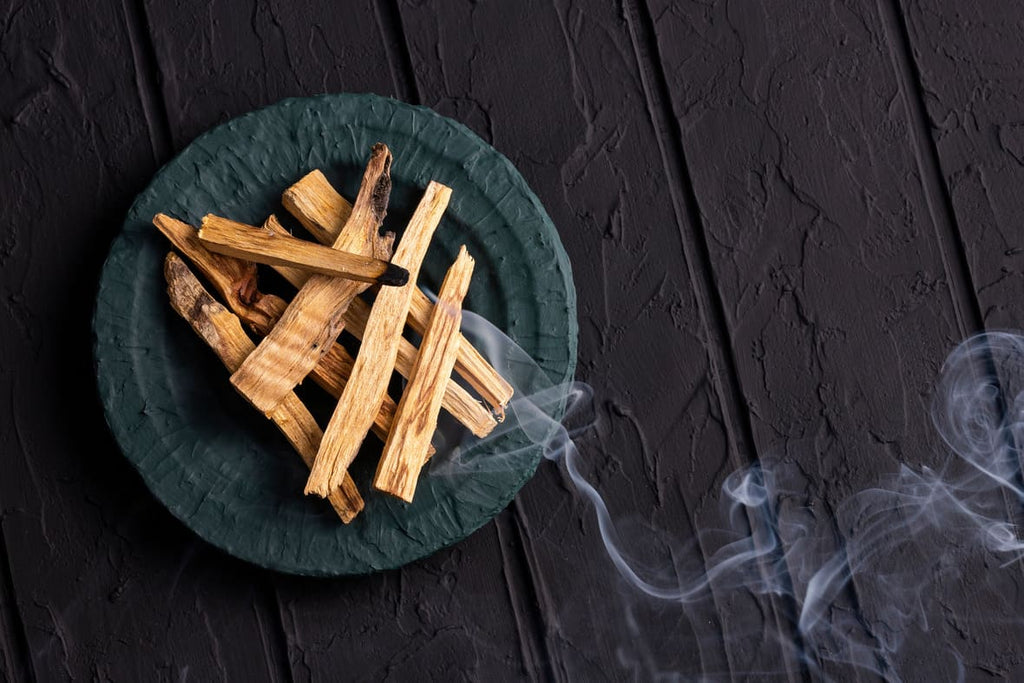 RITUAL con PALO SANTO para el 24 y 31 de DICIEMBRE: beneficios