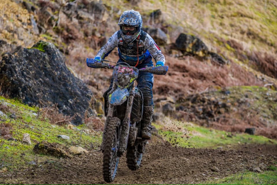 Nieve Holmes Enduro XC