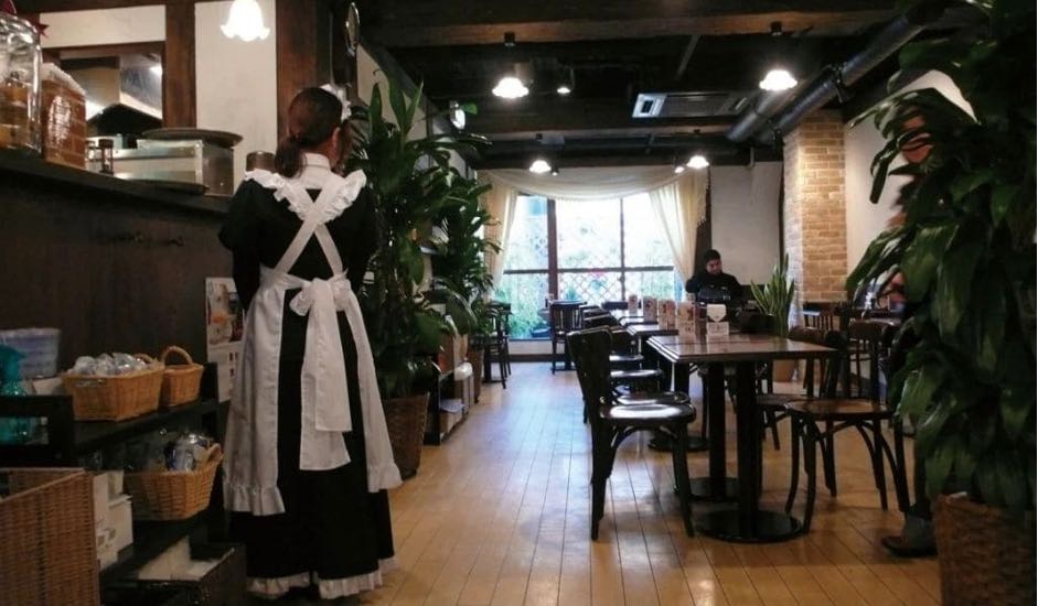 Intérieur d’un Cure Maid Café