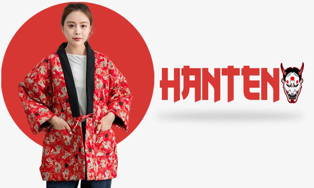 Ce manteau matelassé femme est un hanten. C'est un manteau japonais traditionnelle de couleur rouge avec des imprimés de Grue Tsuru