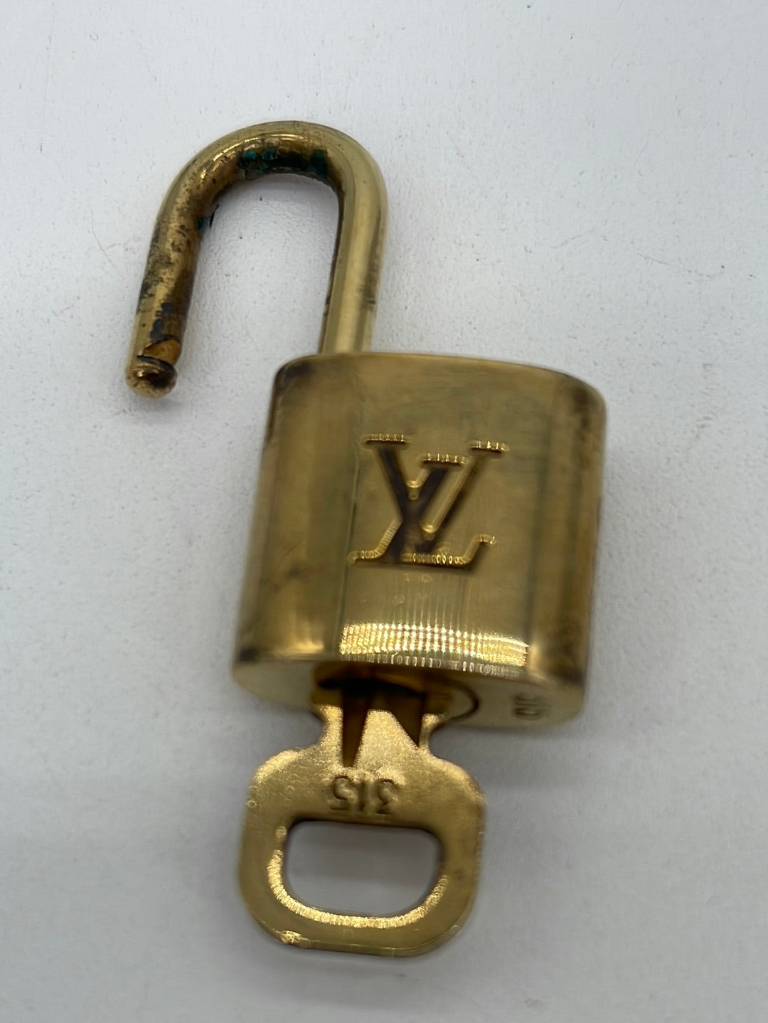 Preloved Louis Vuitton Lock and Key 050924 H