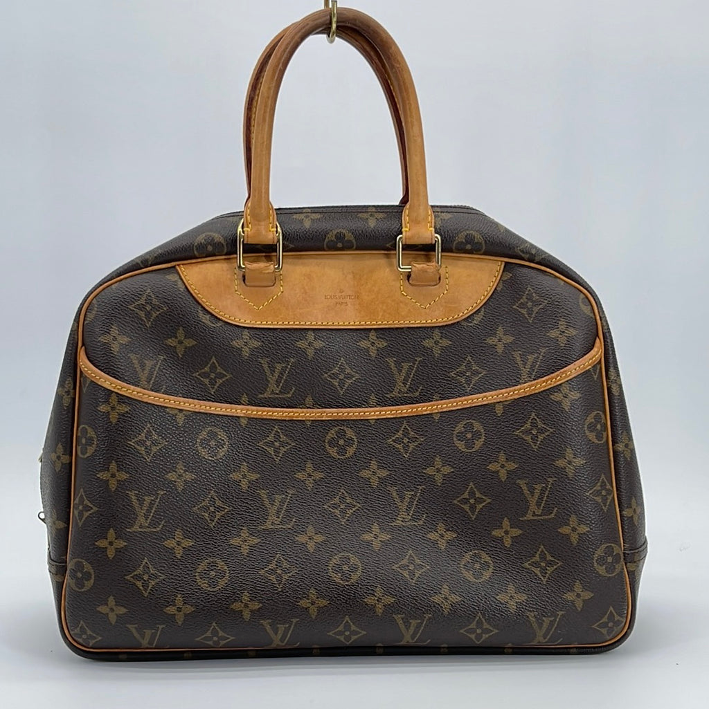 WHAT'S IN MY BAG 2021  LOUIS VUITTON MONOGRAM TROUVILLE..*REDO* 