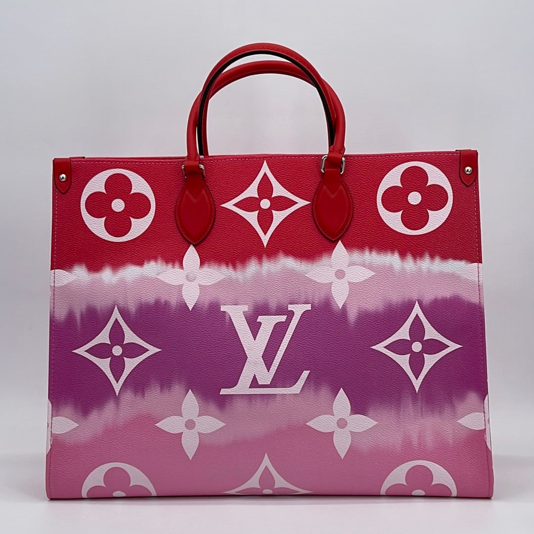 Louis Vuitton 2020 Monogram Escale Giant Neverfull MM in Rouge