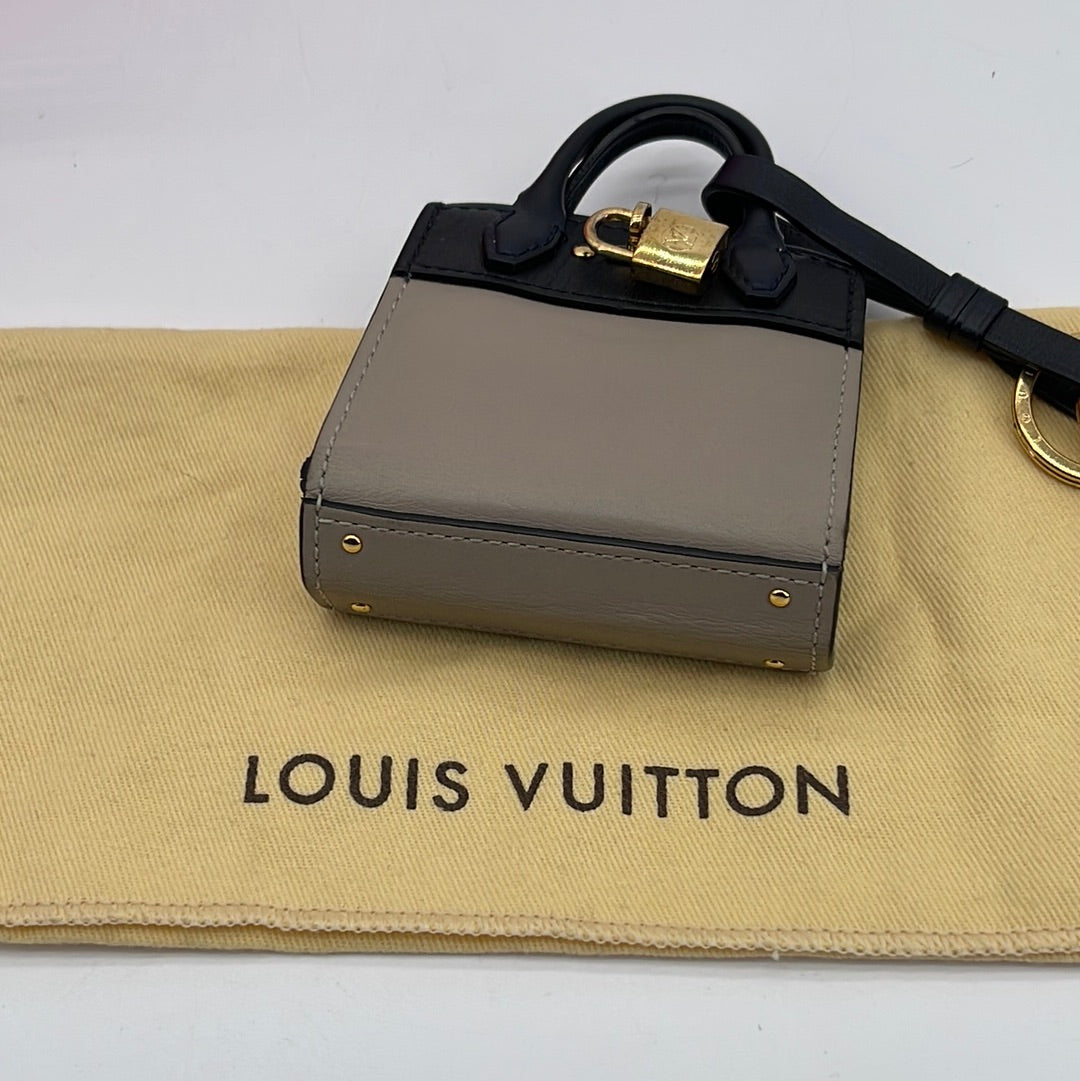 Neo LV Club Bag Charm and Key Holder S00 - Men - Accessories