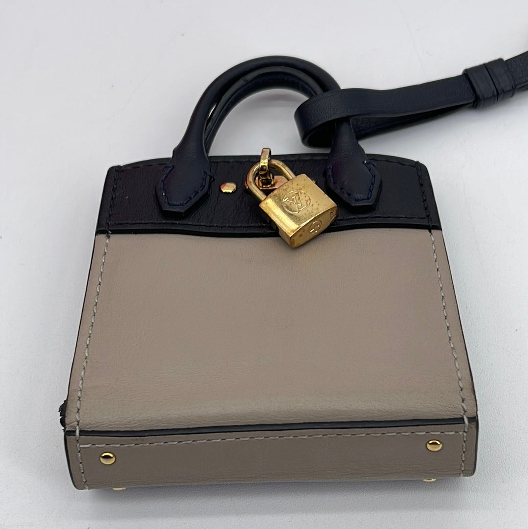 Louis Vuitton Galle Bag Charm Keychain City Steamer MP1788 Beige Navy  #5424P