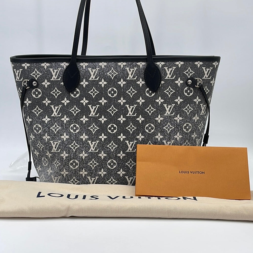 Preloved Louis Vuitton Monogram V Tote MM CA4188 052223 – KimmieBBags LLC