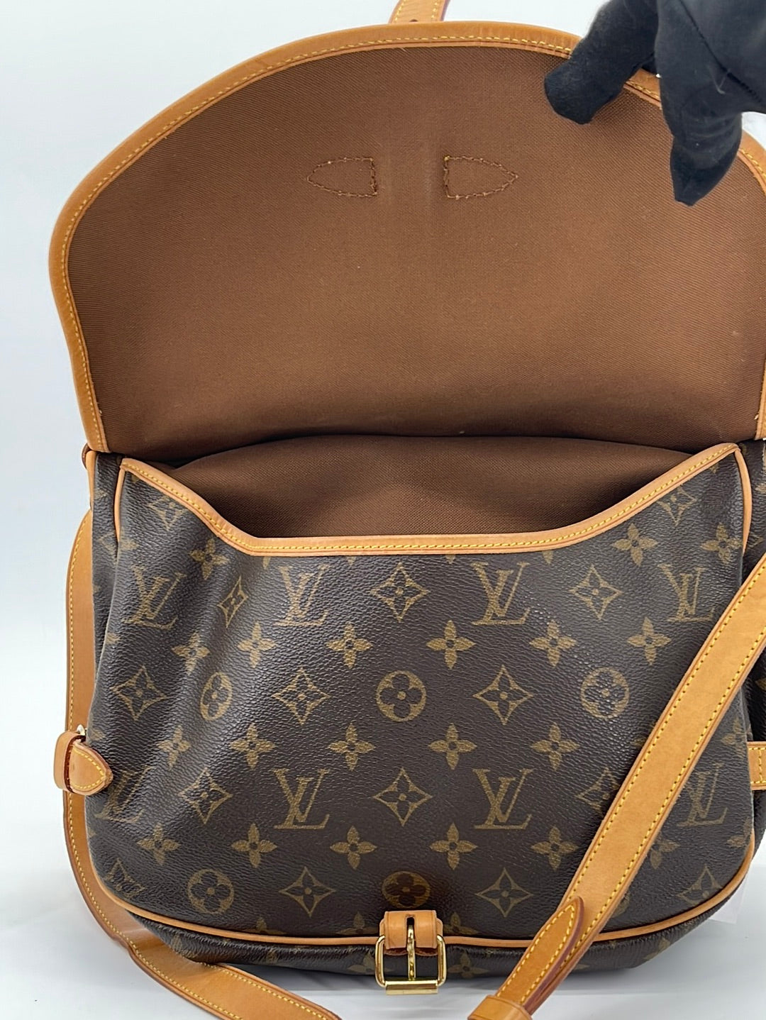 Preloved Louis Vuitton Monogram Saumur 30 Crossbody Bag MB0021